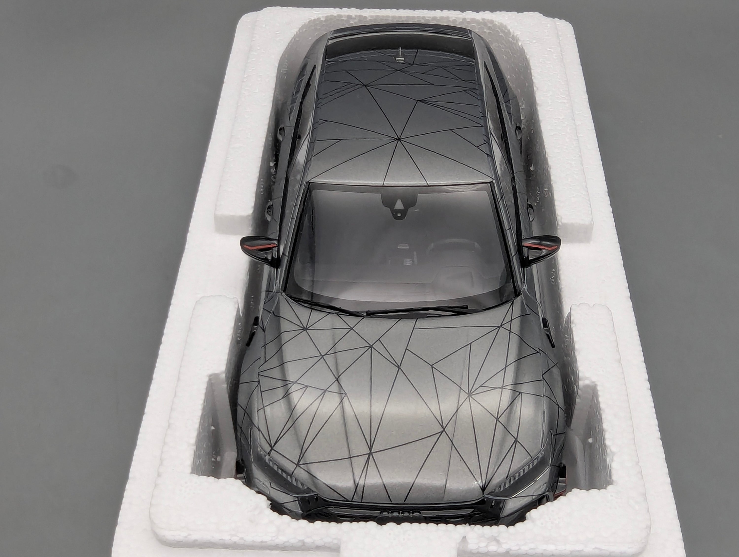 Coches en miniatura 1:43 Minichamps Mercedes Benz SL65 AMG Black Series Plata con embalaje original