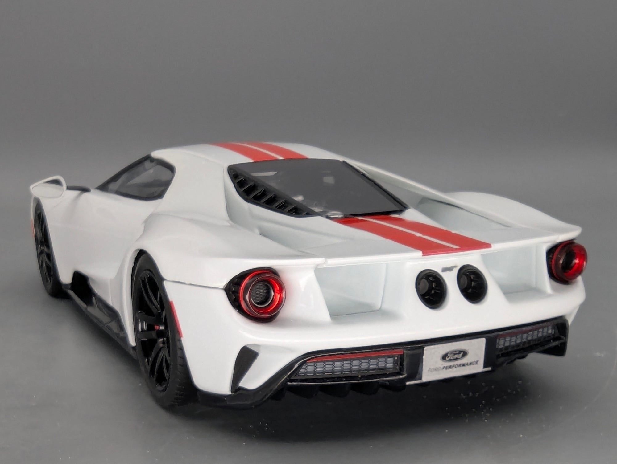 Model Cars 1:43 Minichamps Mercedes Benz SL65 AMG Black Series Silver with original packaging