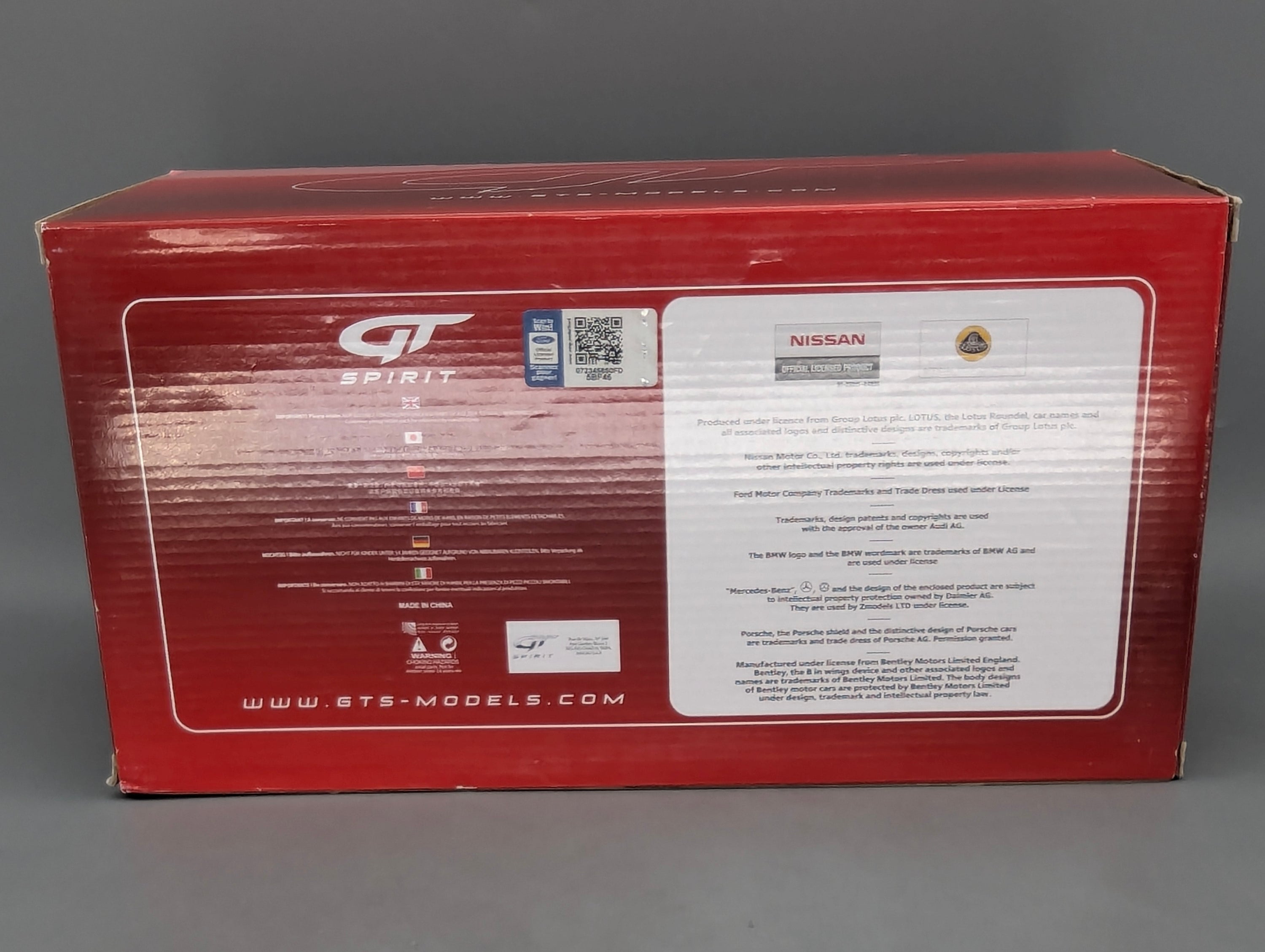 Model Cars 1:43 Minichamps Mercedes Benz SL65 AMG Black Series Silver with original packaging