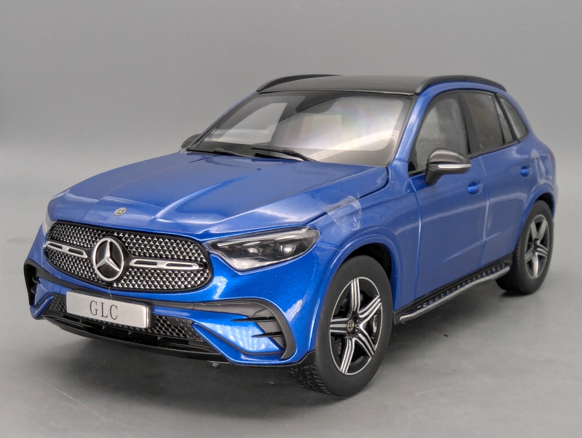 Coches en miniatura 1:43 Minichamps Mercedes Benz SL65 AMG Black Series Plata con embalaje original