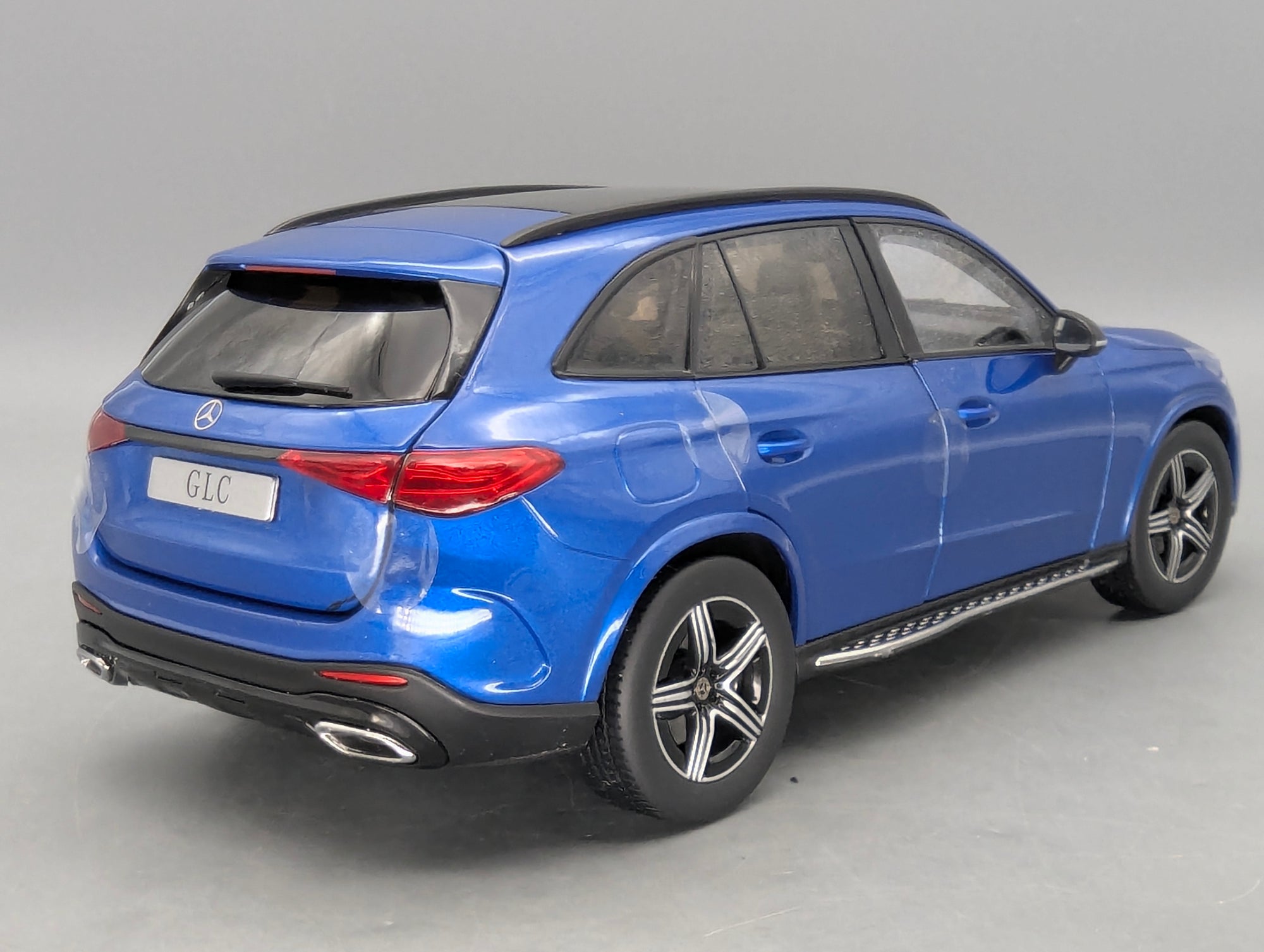 Coches en miniatura 1:43 Minichamps Mercedes Benz SL65 AMG Black Series Plata con embalaje original