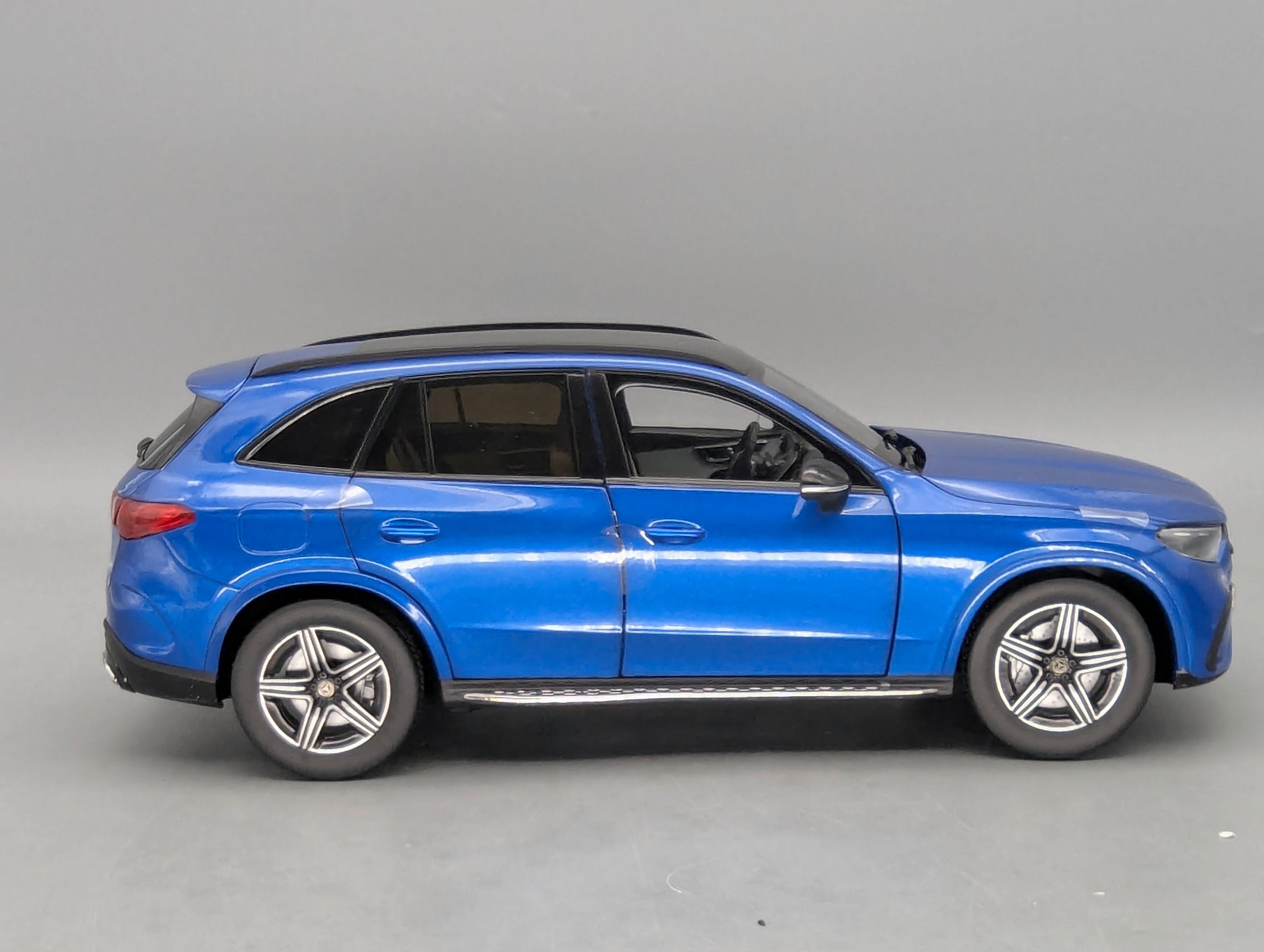 Coches en miniatura 1:43 Minichamps Mercedes Benz SL65 AMG Black Series Plata con embalaje original