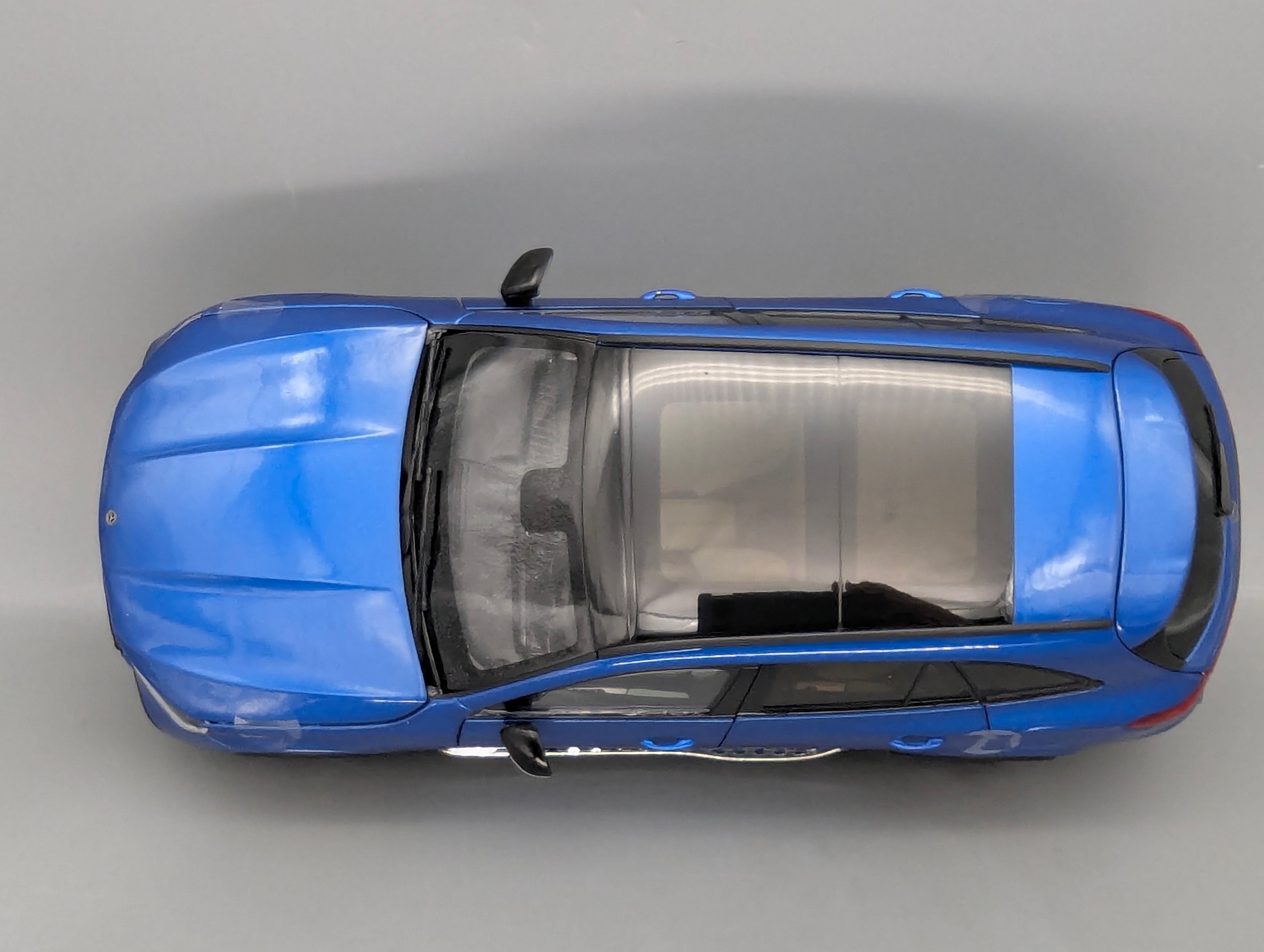 Coches en miniatura 1:43 Minichamps Mercedes Benz SL65 AMG Black Series Plata con embalaje original