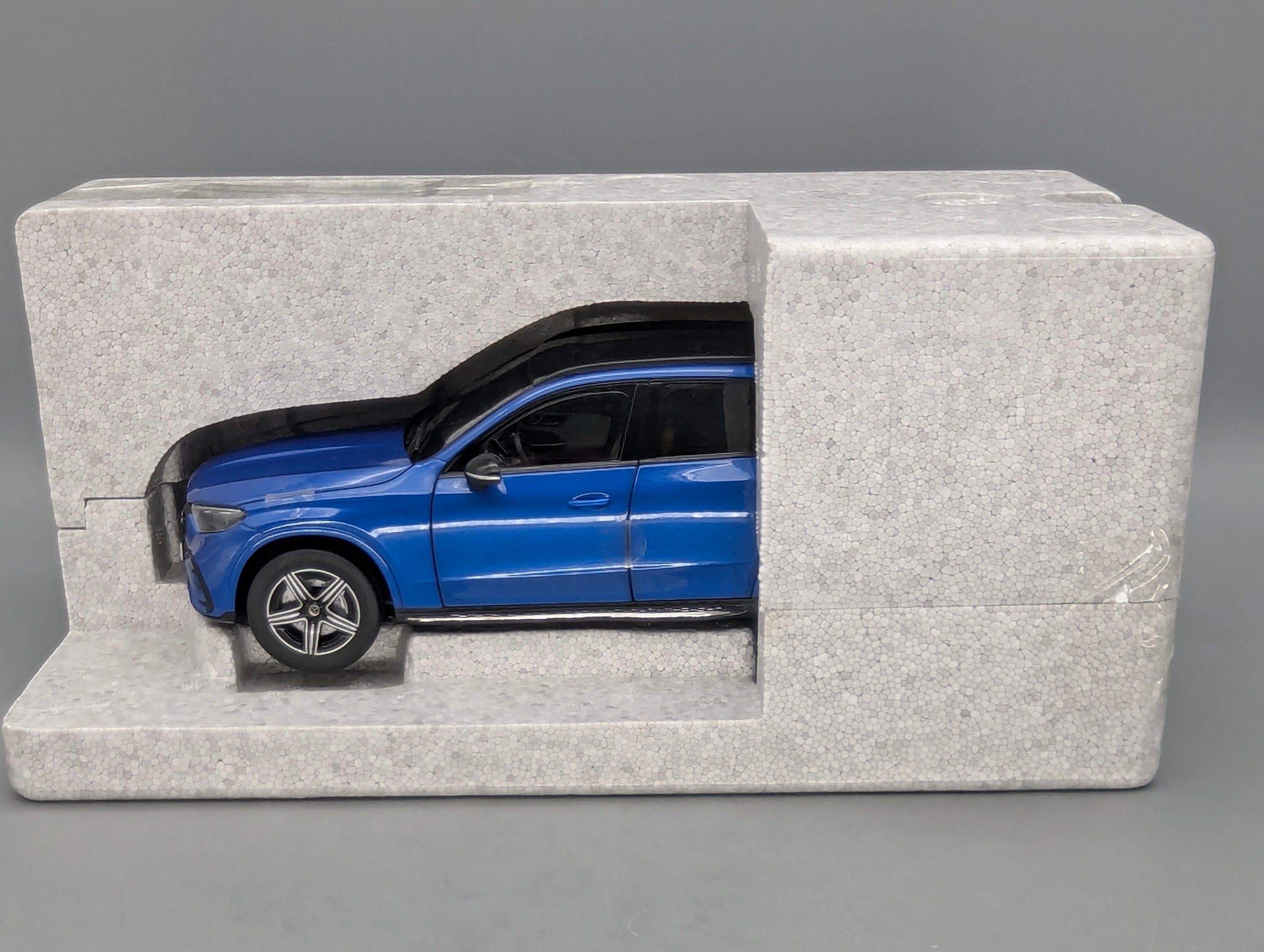 Coches en miniatura 1:43 Minichamps Mercedes Benz SL65 AMG Black Series Plata con embalaje original