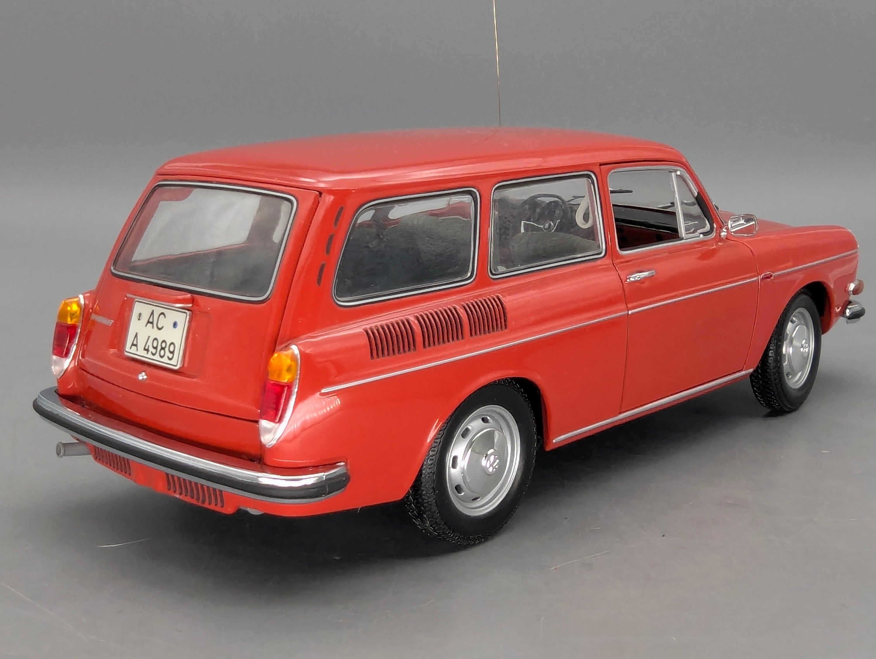 Coches en miniatura 1:43 Minichamps Mercedes Benz SL65 AMG Black Series Plata con embalaje original