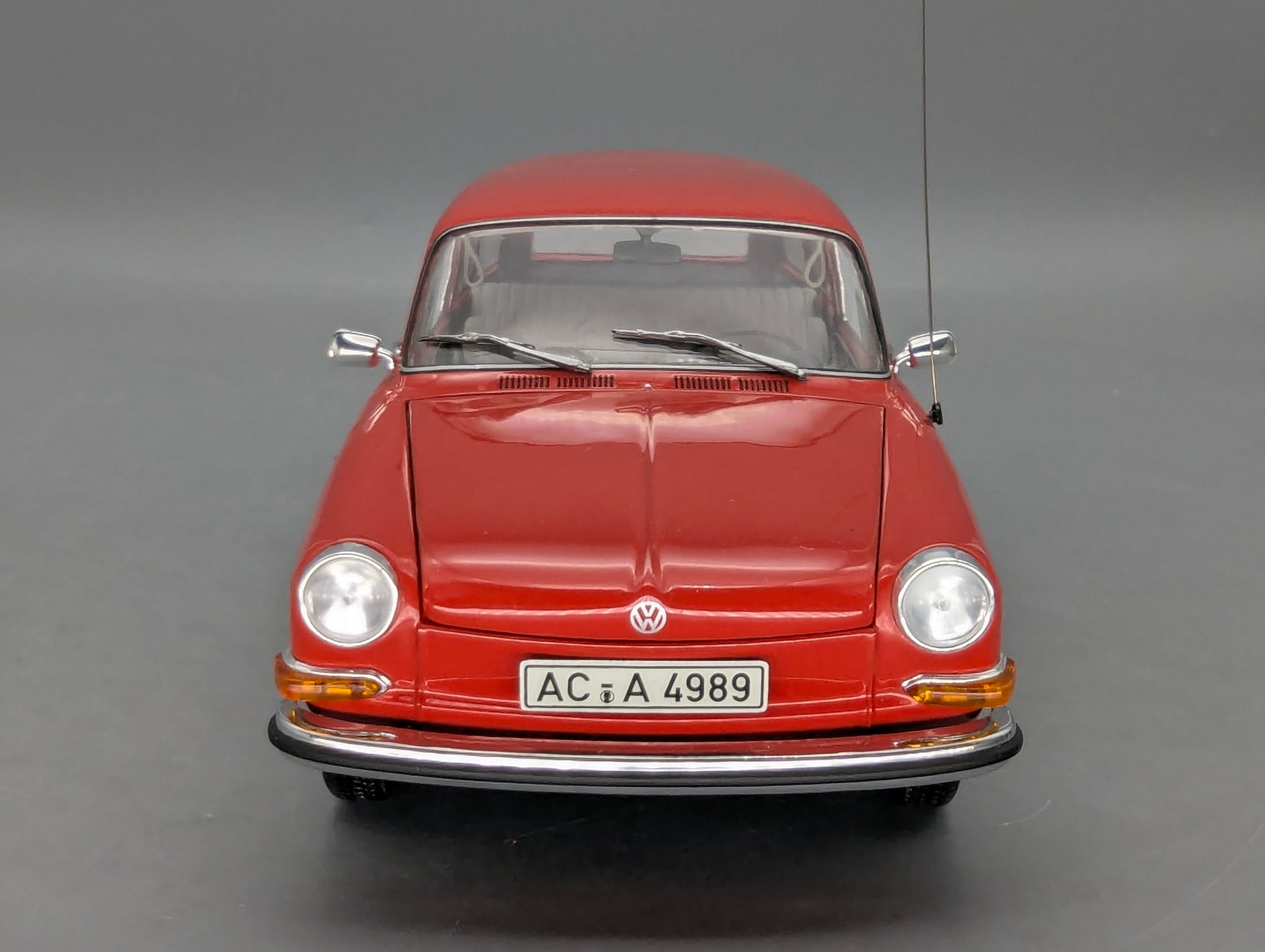 Coches en miniatura 1:43 Minichamps Mercedes Benz SL65 AMG Black Series Plata con embalaje original