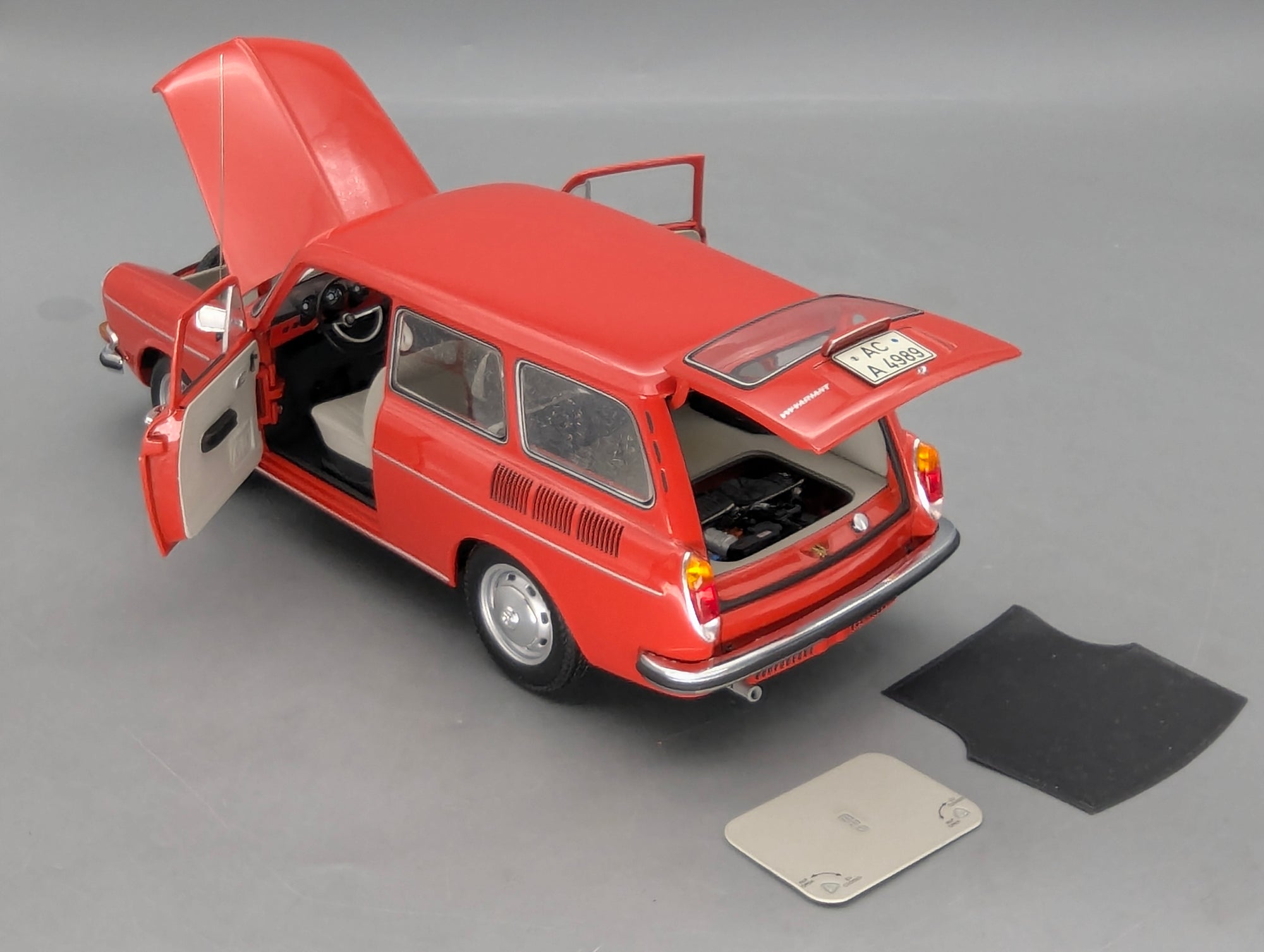 Coches en miniatura 1:43 Minichamps Mercedes Benz SL65 AMG Black Series Plata con embalaje original