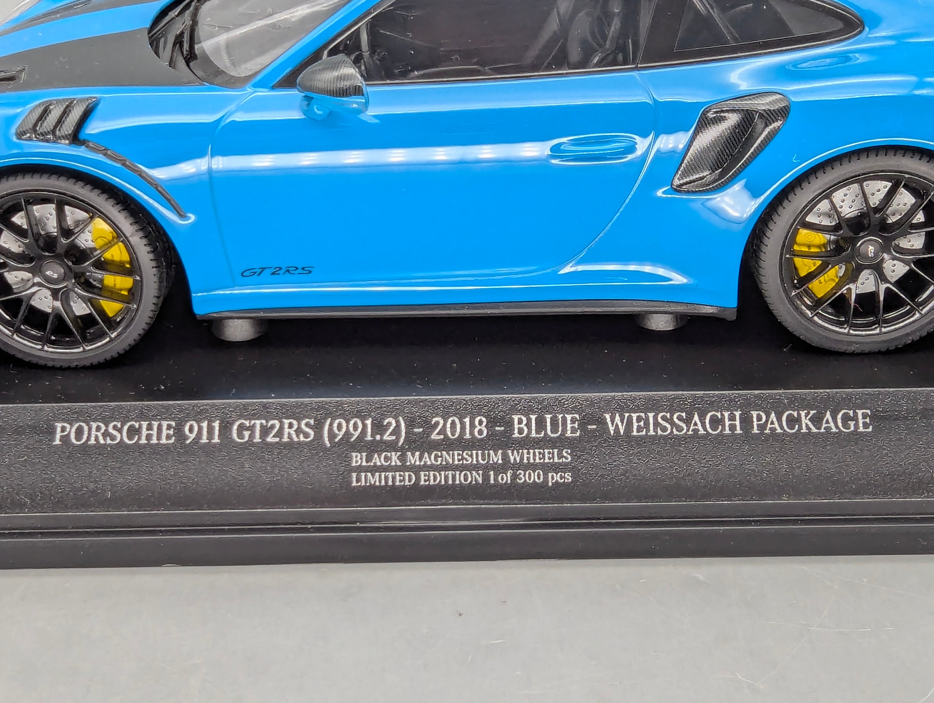 Coches en miniatura 1:43 Minichamps Mercedes Benz SL65 AMG Black Series Plata con embalaje original