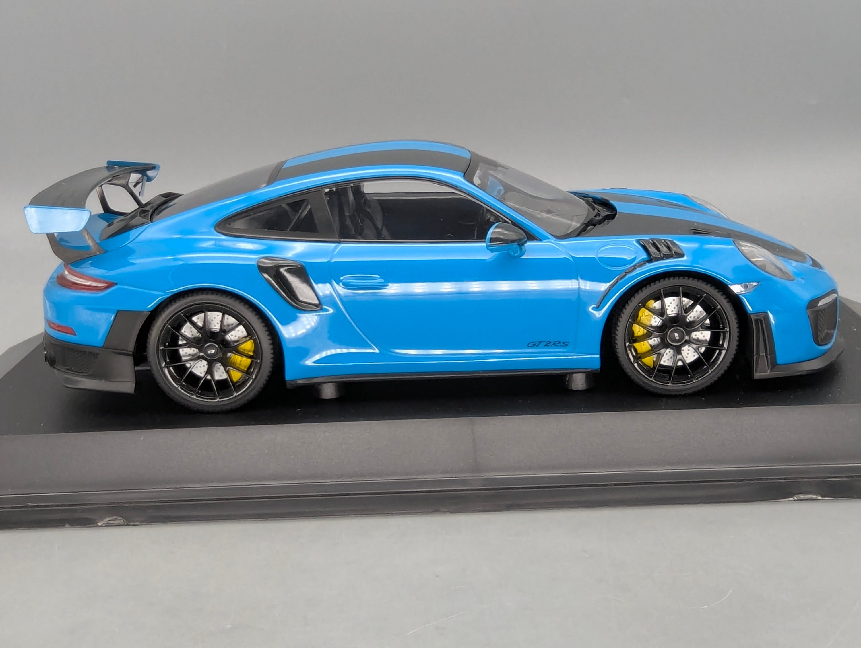 Coches en miniatura 1:43 Minichamps Mercedes Benz SL65 AMG Black Series Plata con embalaje original