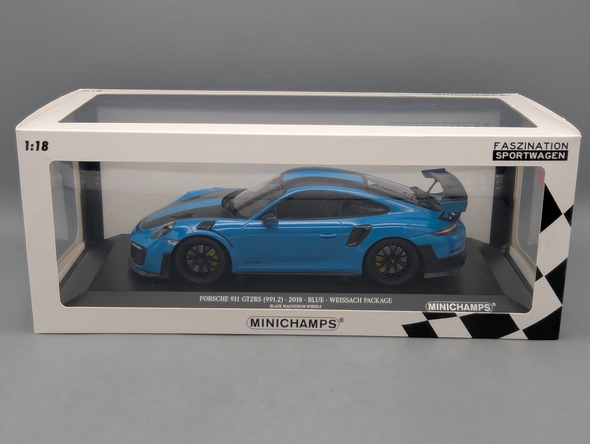 Coches en miniatura 1:43 Minichamps Mercedes Benz SL65 AMG Black Series Plata con embalaje original