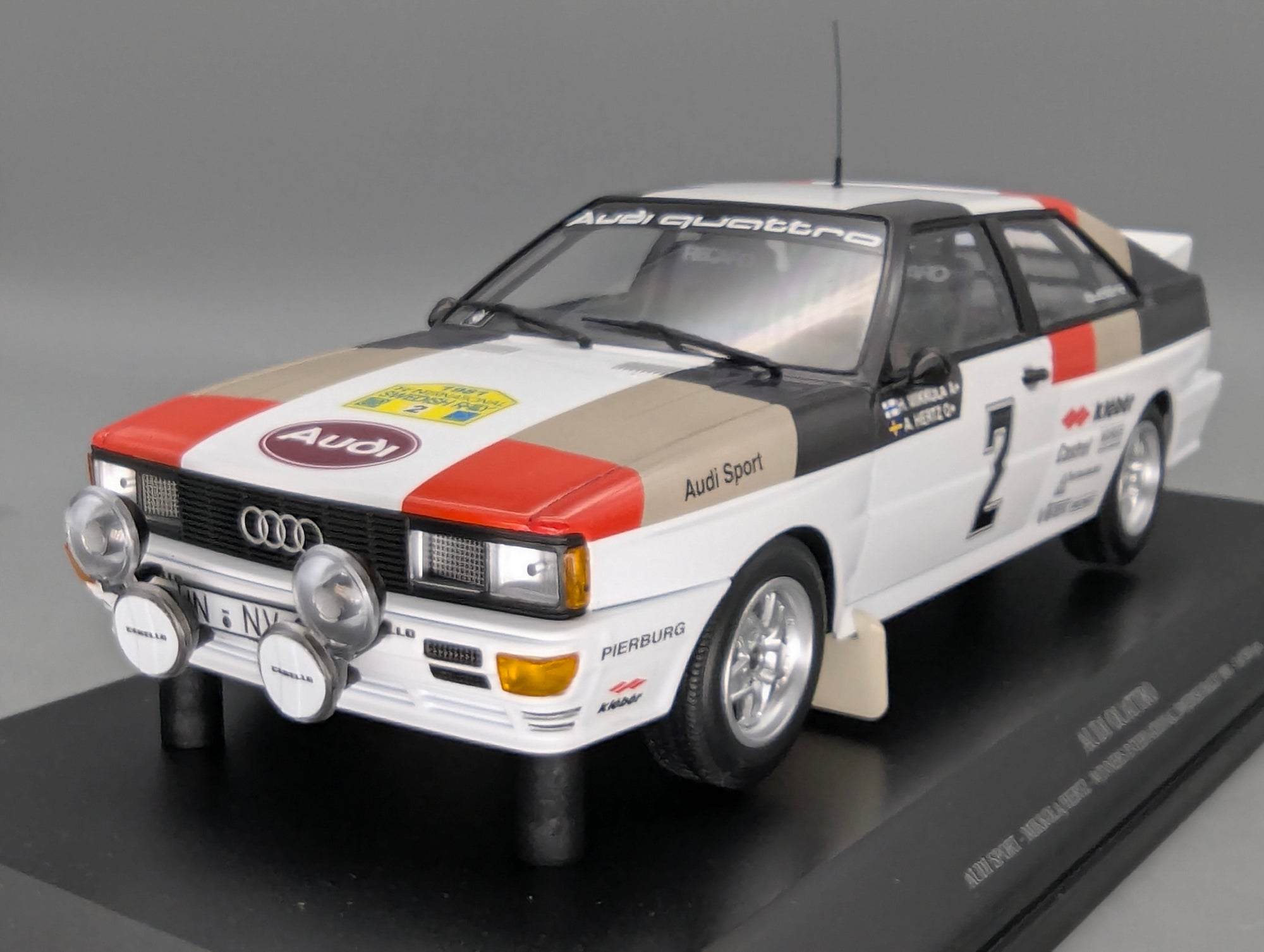 Model Cars 1:43 Minichamps Mercedes Benz SL65 AMG Black Series Silver with original packaging