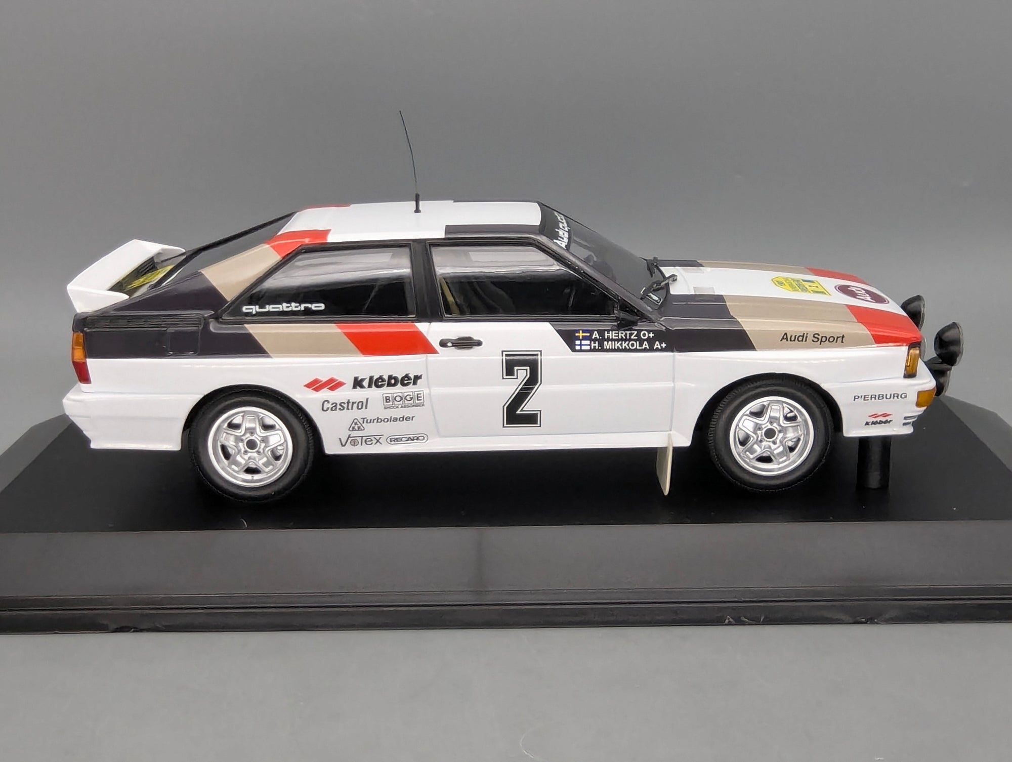 Model Cars 1:43 Minichamps Mercedes Benz SL65 AMG Black Series Silver with original packaging