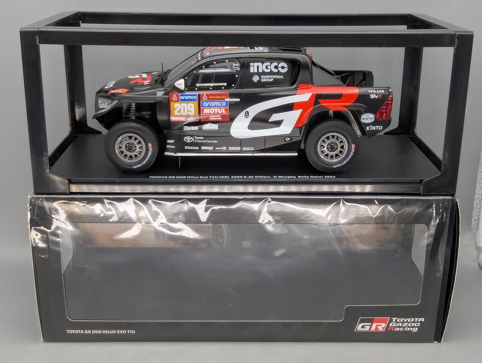 Model Cars 1:43 Minichamps Mercedes Benz SL65 AMG Black Series Silver with original packaging