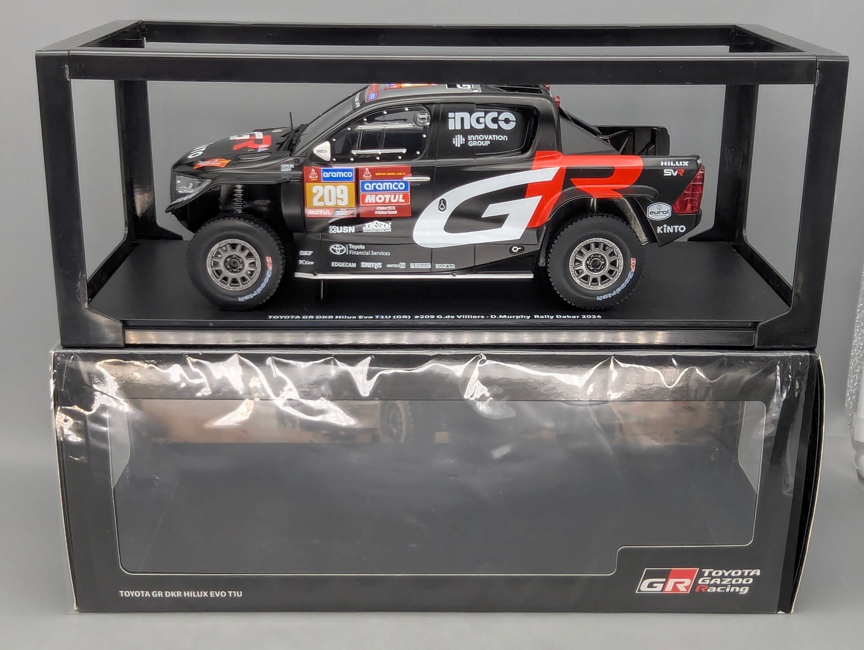 Model Cars 1:43 Minichamps Mercedes Benz SL65 AMG Black Series Silver with original packaging