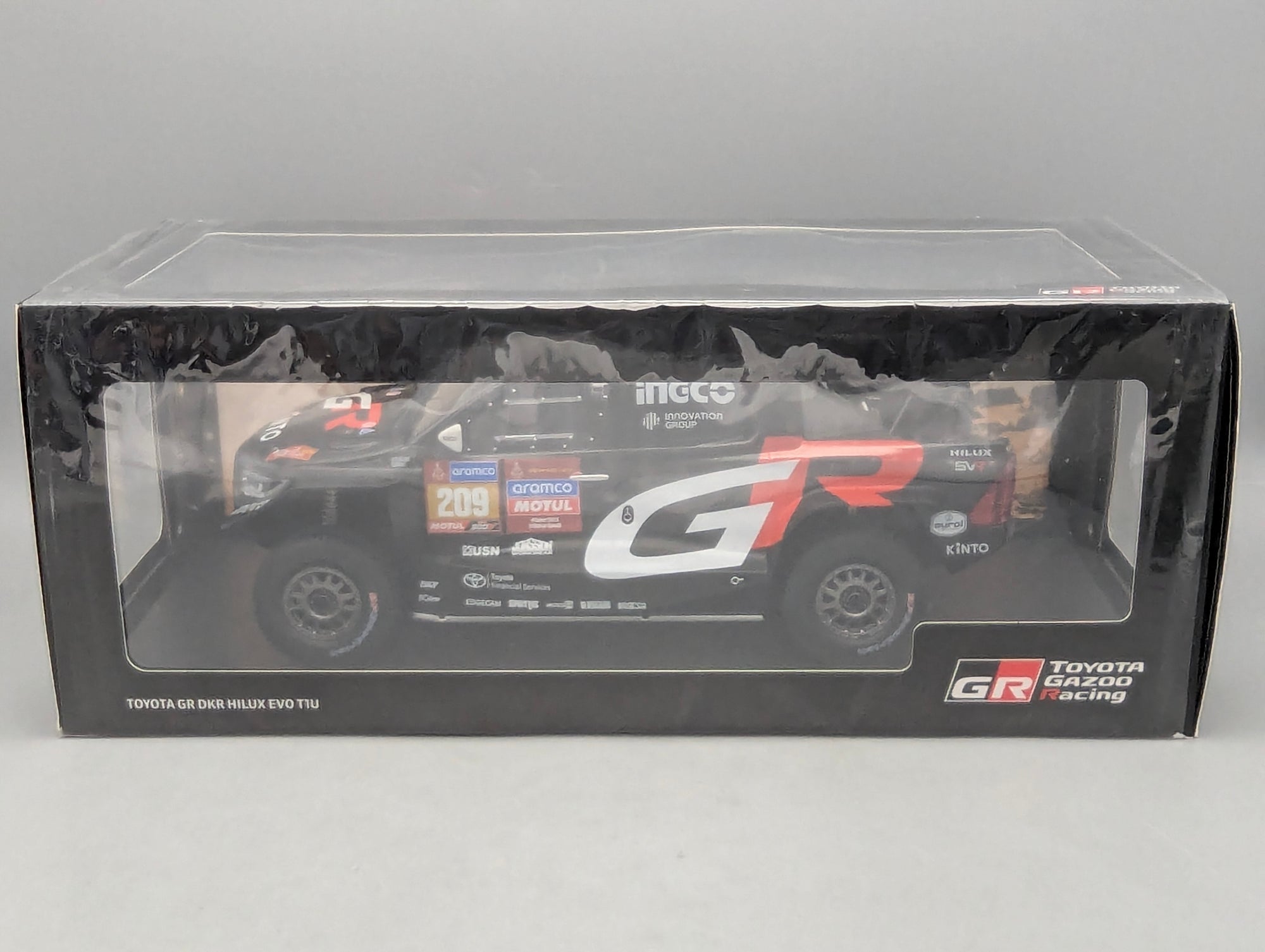 Model Cars 1:43 Minichamps Mercedes Benz SL65 AMG Black Series Silver with original packaging