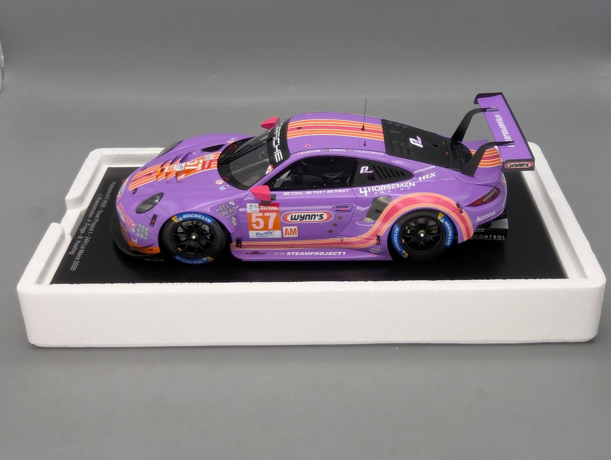 Model Cars 1:43 Minichamps Mercedes Benz SL65 AMG Black Series Silver with original packaging