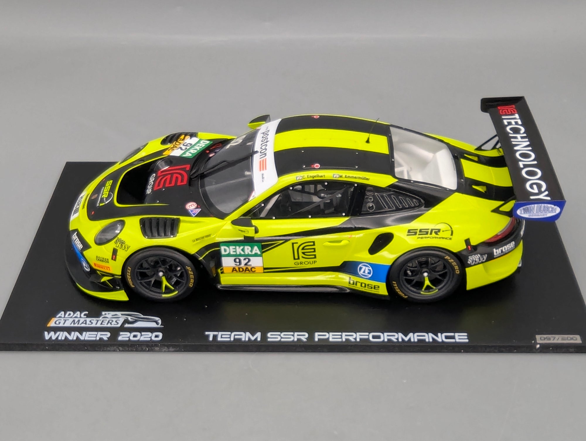 Model Cars 1:43 Minichamps Mercedes Benz SL65 AMG Black Series Silver with original packaging