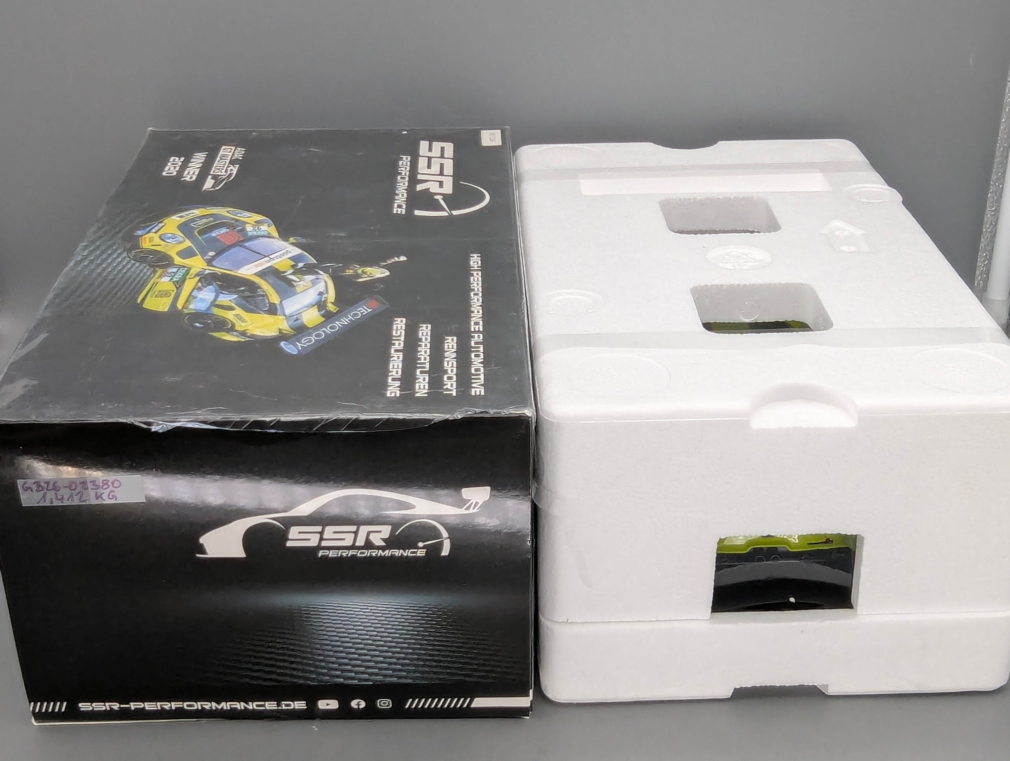 Model Cars 1:43 Minichamps Mercedes Benz SL65 AMG Black Series Silver with original packaging