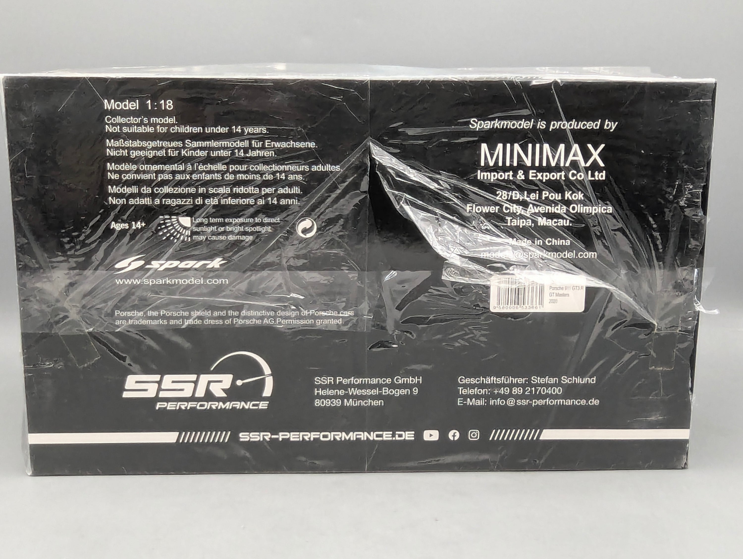 Model Cars 1:43 Minichamps Mercedes Benz SL65 AMG Black Series Silver with original packaging