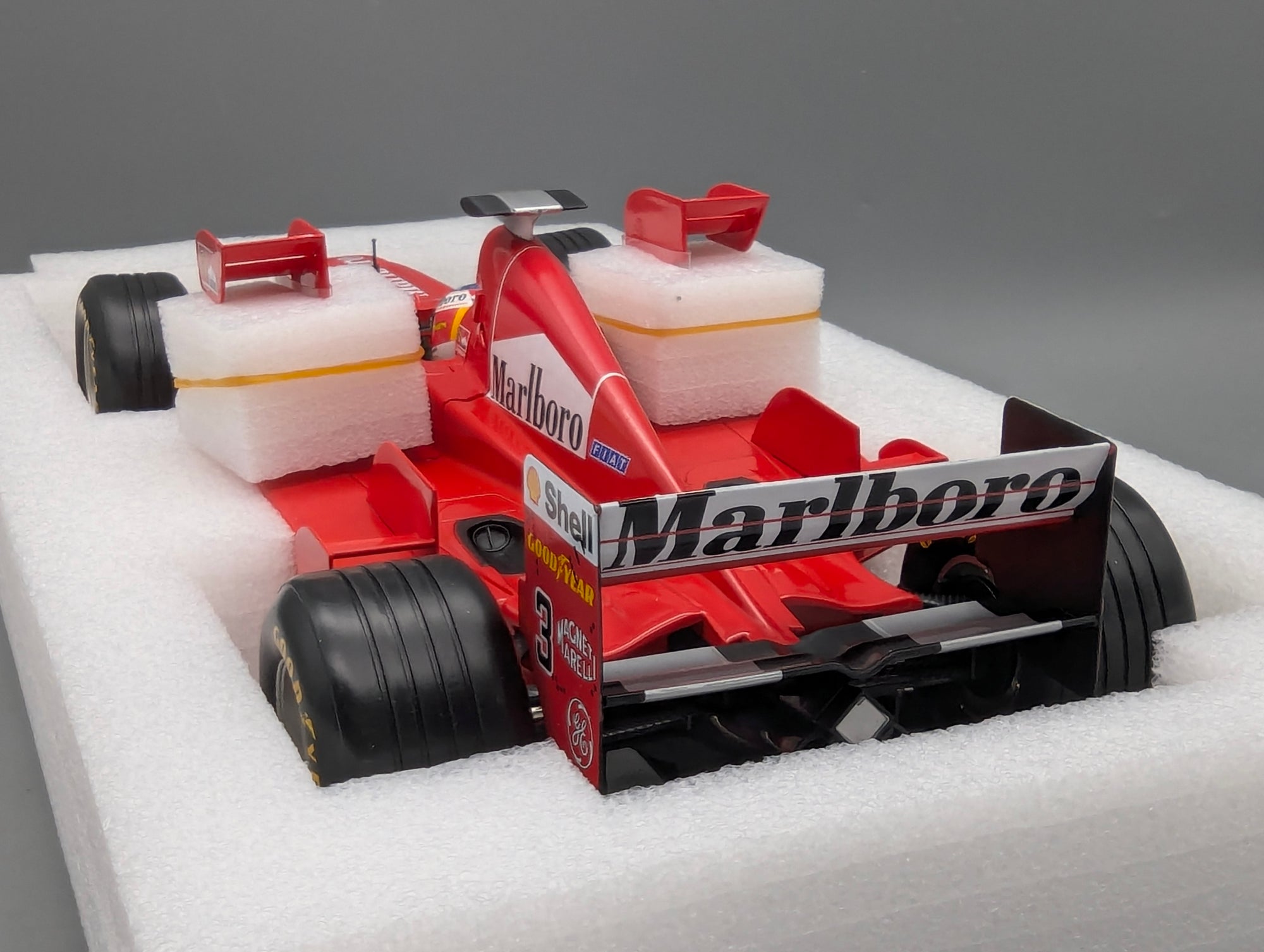 Coches en miniatura 1:43 Minichamps Mercedes Benz SL65 AMG Black Series Plata con embalaje original