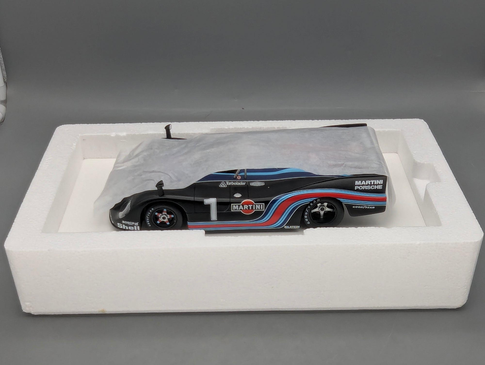 Model Cars 1:18 TSM Bentley Continental GT3 Goodwood 2013 #7 with original packaging