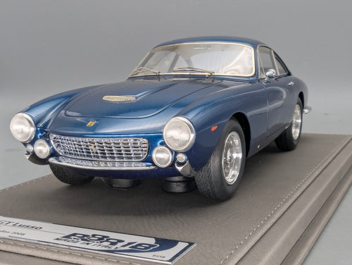 Modellautos 1:18 BBR Ferrari 250 GT Lusso 1963 S/N 5685 GT Version 2008 Blu Abu Dhabi Ltd 01/18 Lederplatte Vitrine OVP