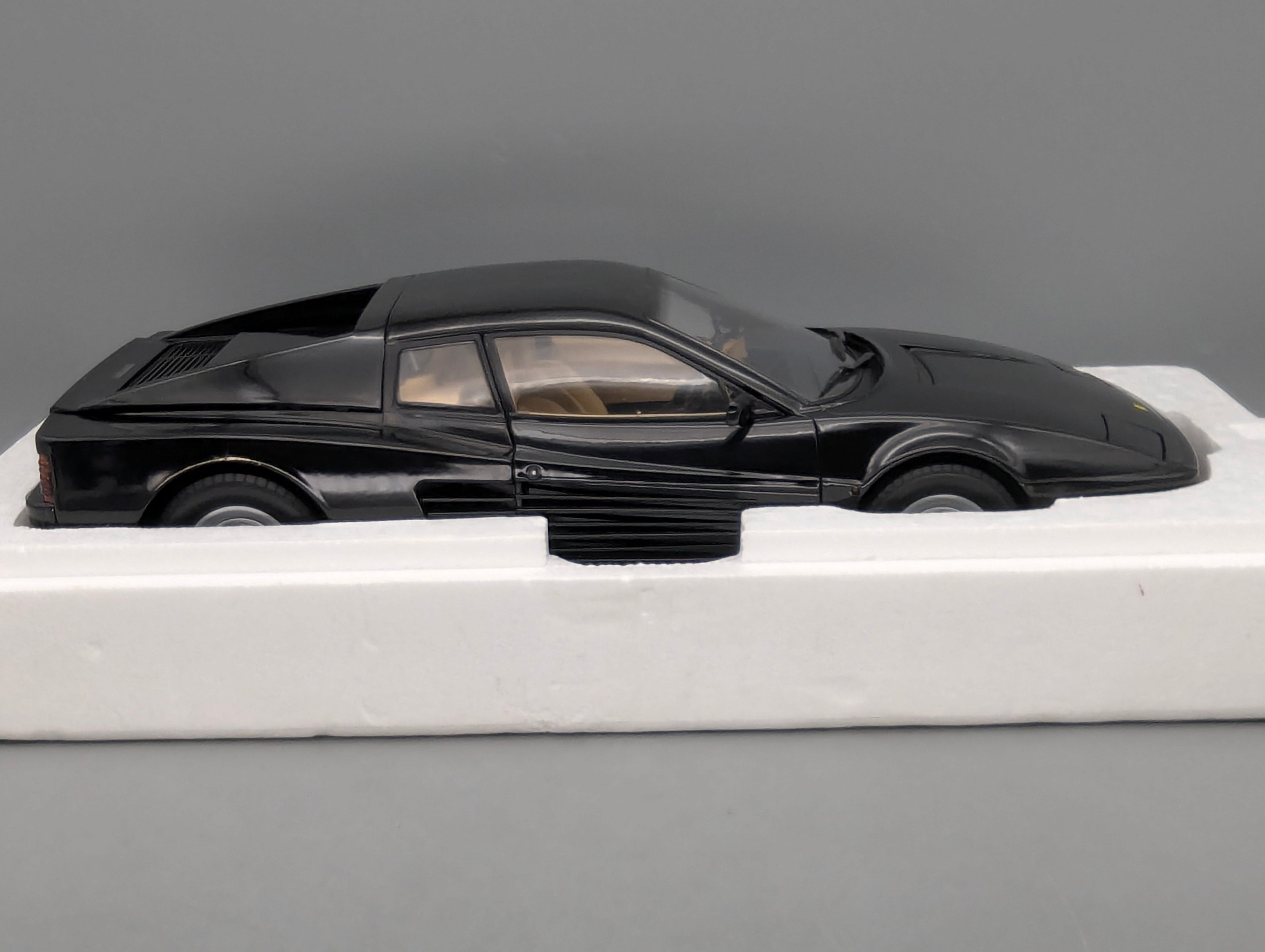 Modellautos 1:12 KK-Scale Ferrari Testarossa Schwarz