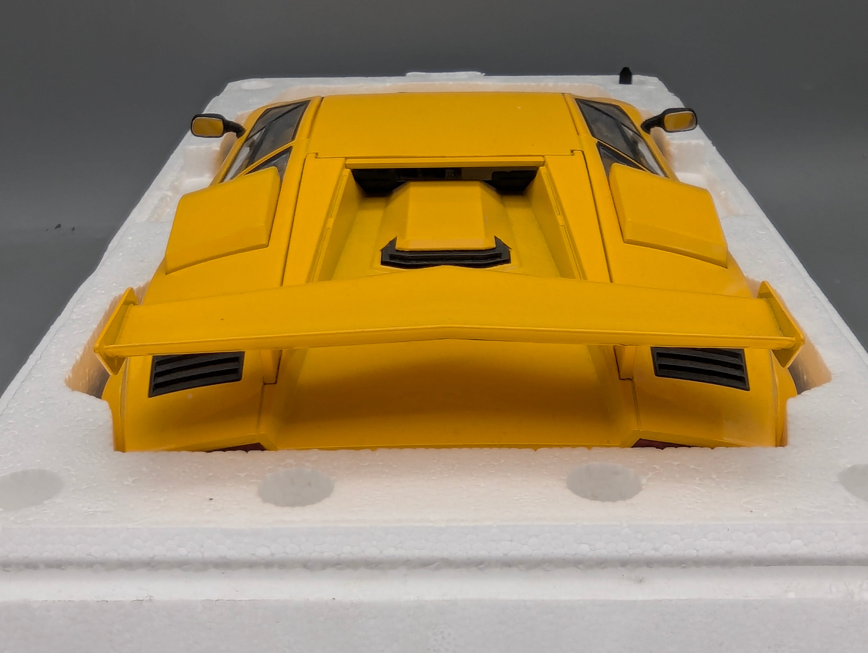 Modellautos 1:12 KK-Scale Lamborghini LP5000 Gelb