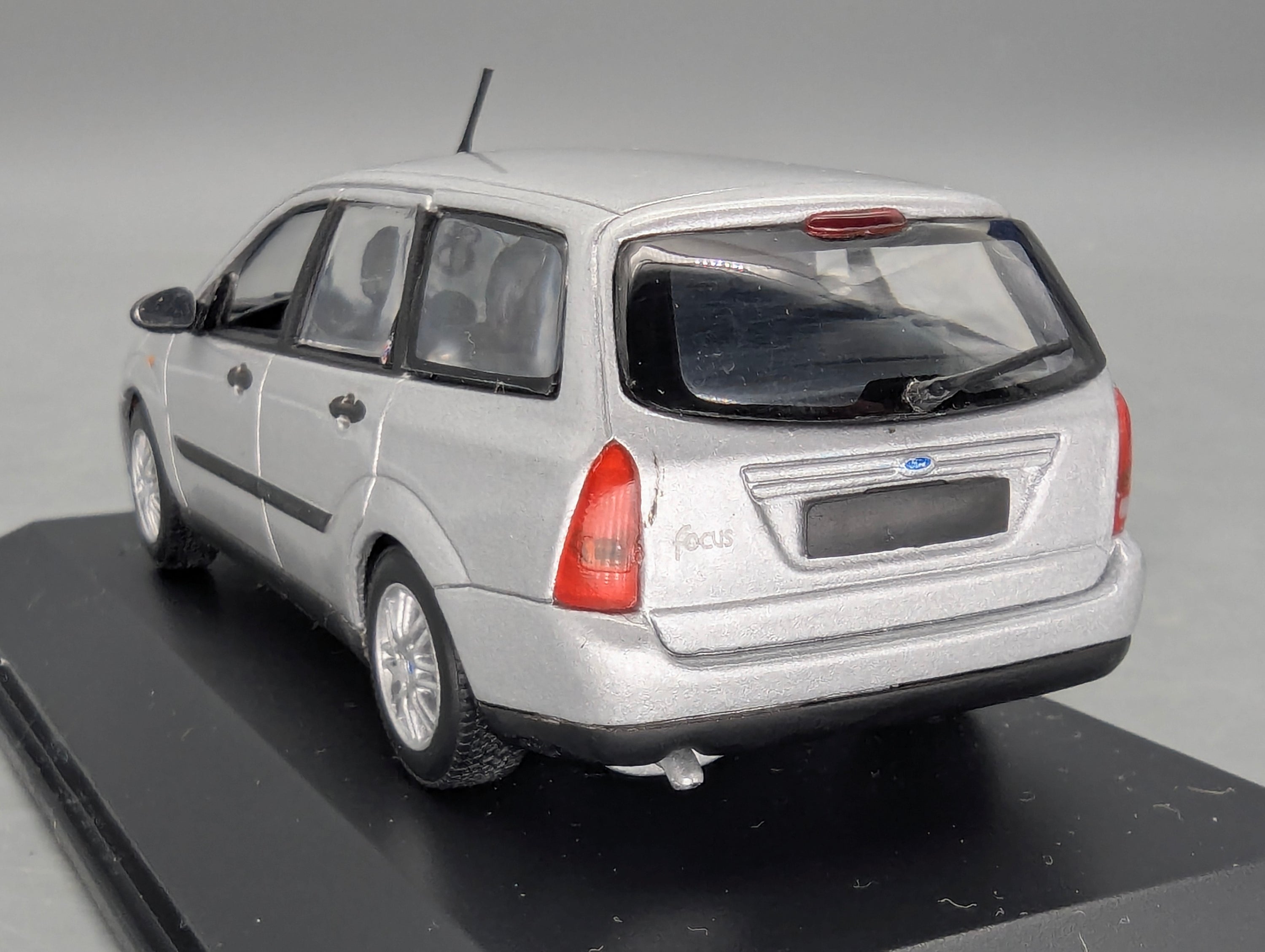 Coches en miniatura 1:43 Minichamps Mercedes Benz SL65 AMG Black Series Plata con embalaje original