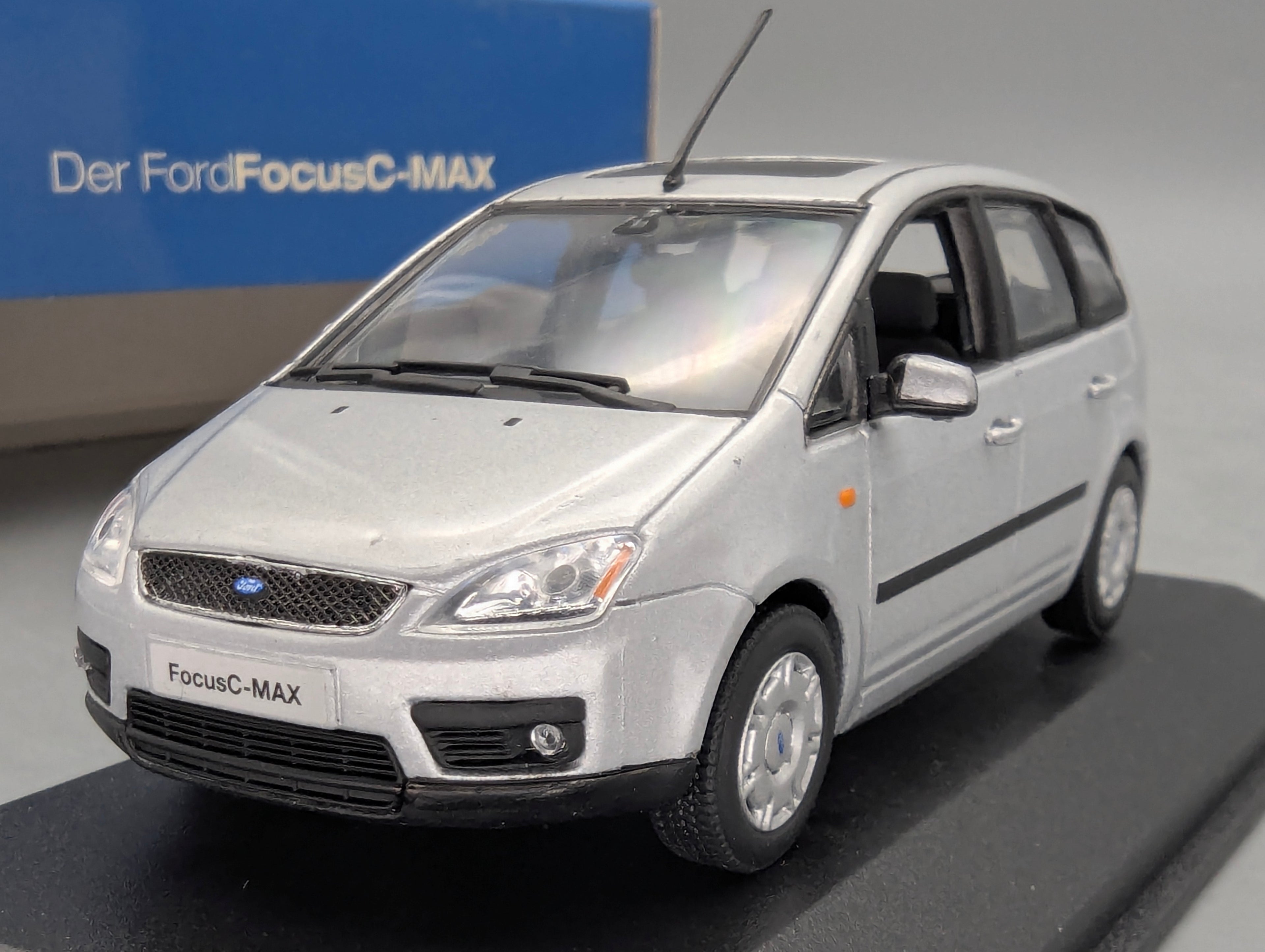 Modellautos 1:43 Minichamps Ford Focus C-MAX Silber mit Dealer OVP