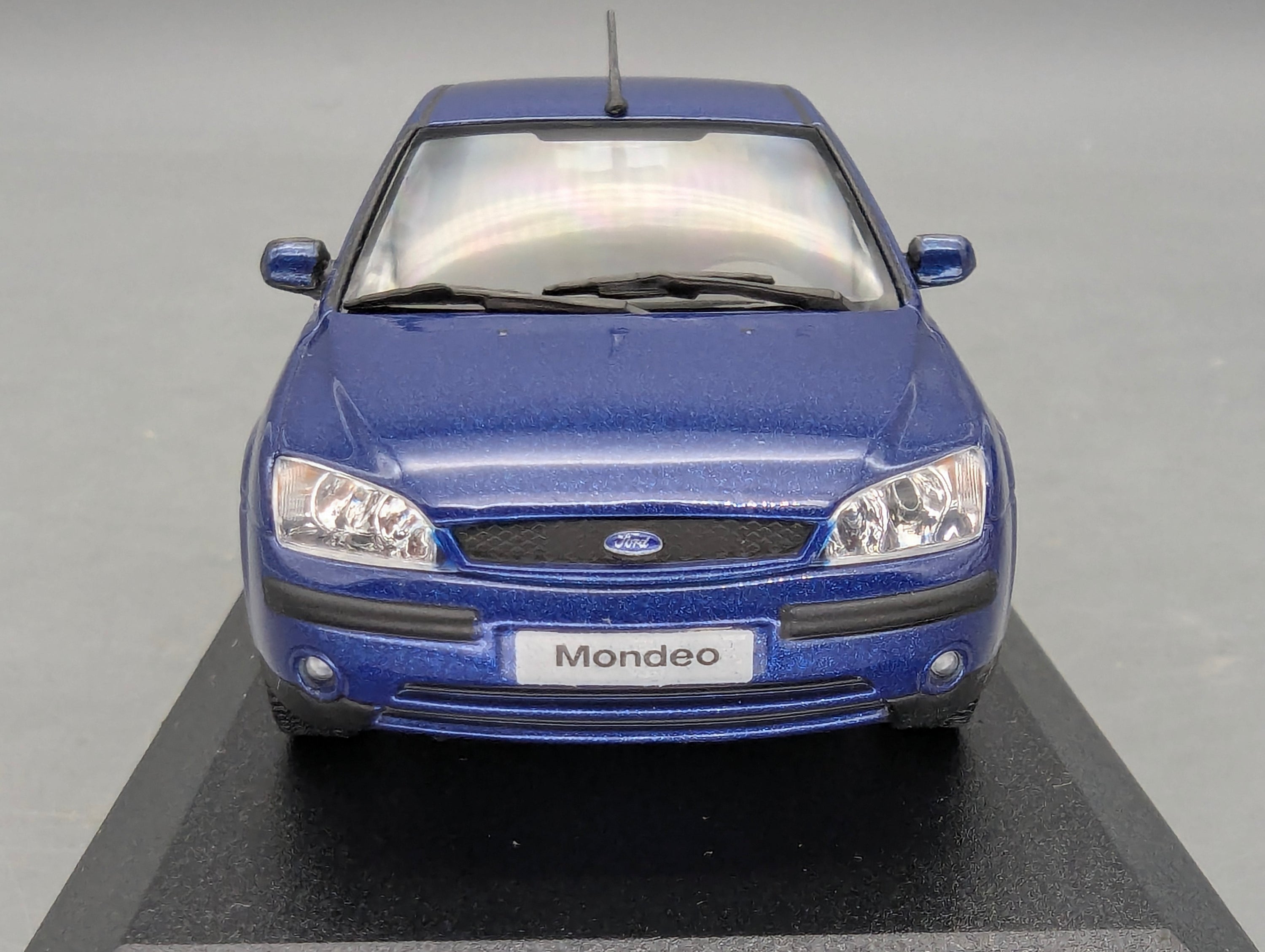 Coches en miniatura 1:43 Minichamps Mercedes Benz SL65 AMG Black Series Plata con embalaje original