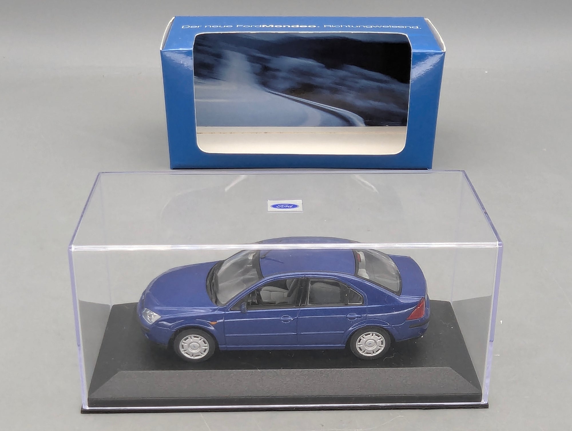 Coches en miniatura 1:43 Minichamps Mercedes Benz SL65 AMG Black Series Plata con embalaje original