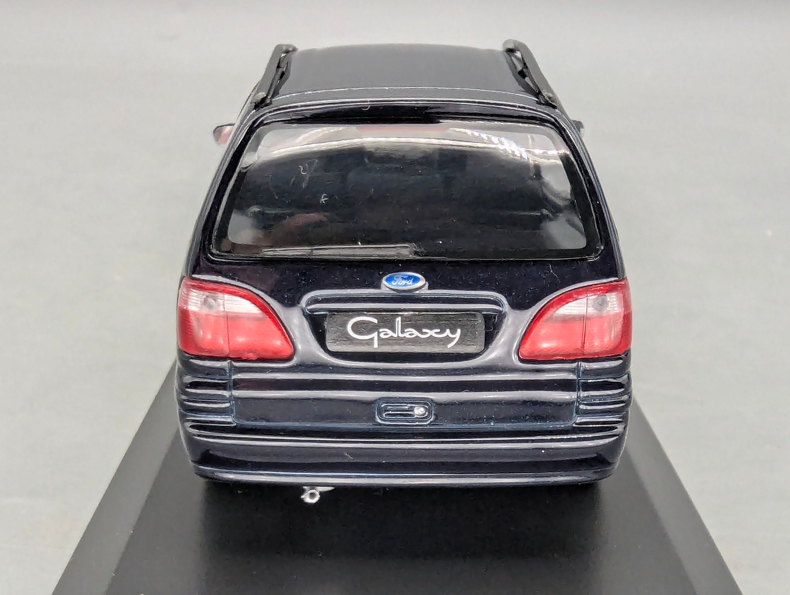 Model Cars 1:43 Minichamps Mercedes Benz SL65 AMG Black Series Silver with original packaging