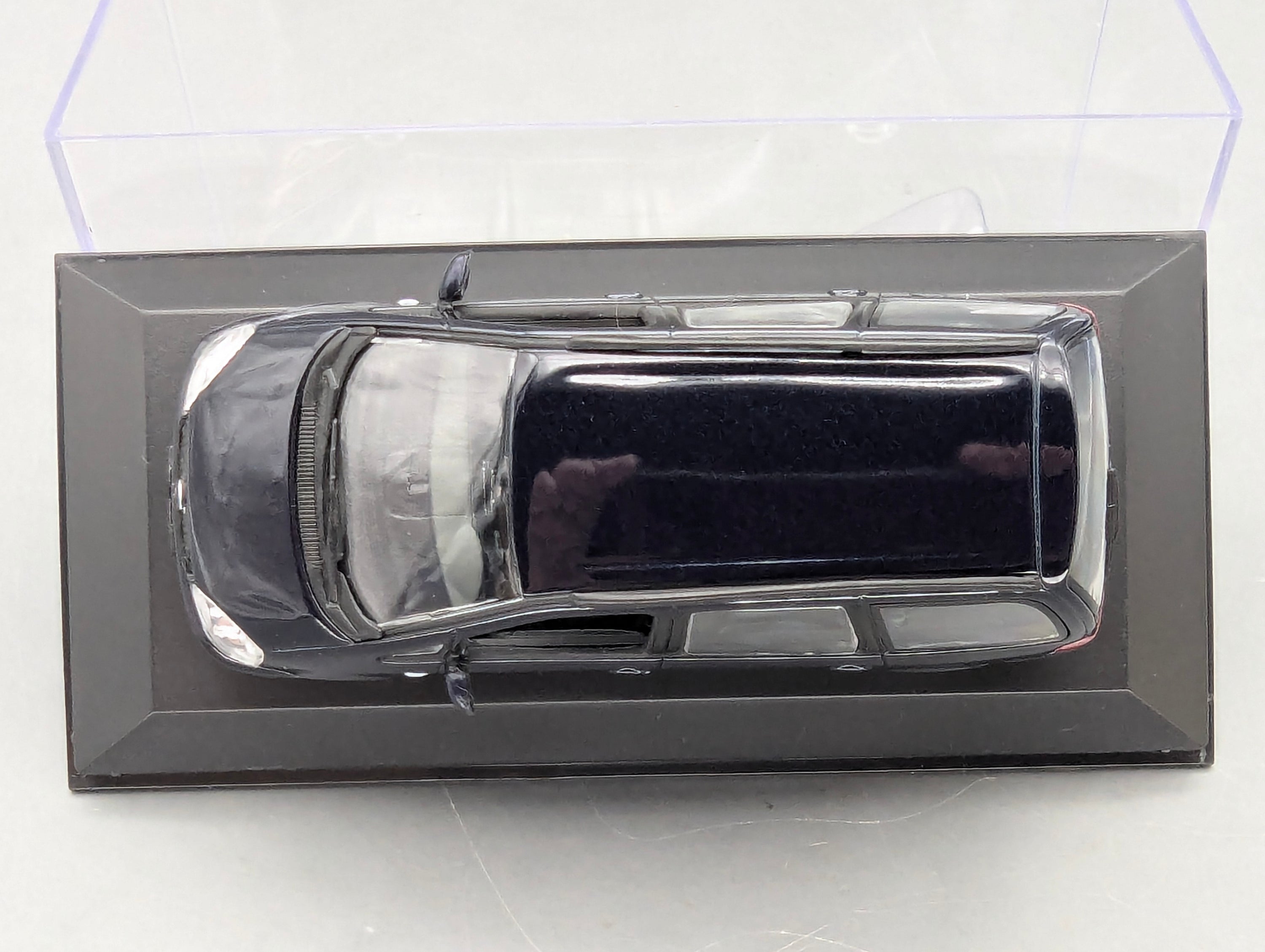 Model Cars 1:43 Minichamps Mercedes Benz SL65 AMG Black Series Silver with original packaging
