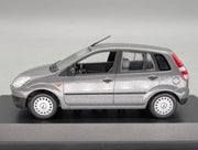 Modellautos 1:43 Minichamps Ford Fiesta Grau Metallic mit Dealer OVP