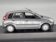 Modellautos 1:43 Minichamps Ford Fiesta Grau Metallic mit Dealer OVP