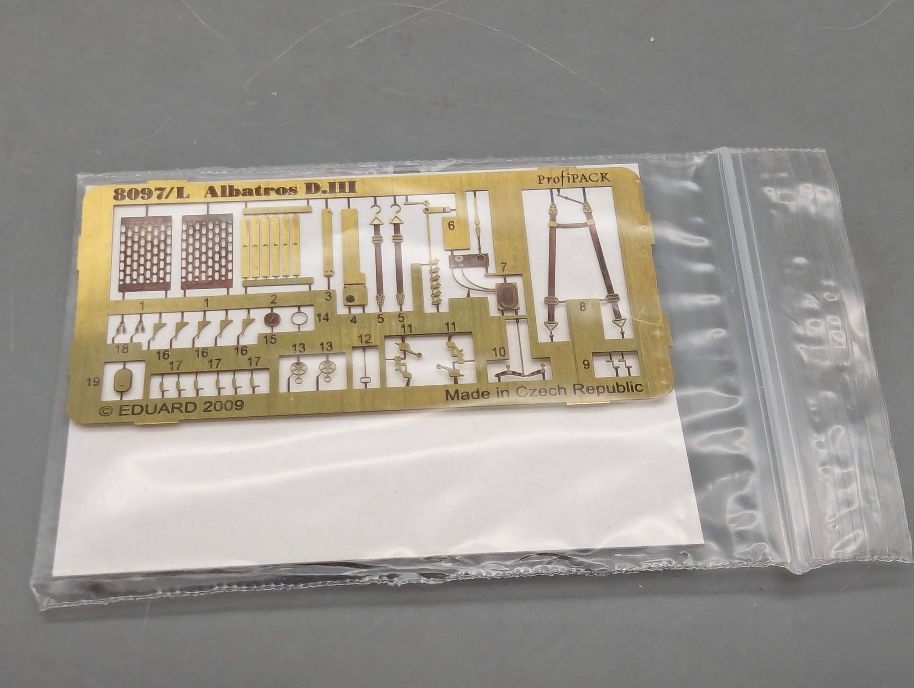Flugzeug Modell Bausatz 1:48 Eduard 8097 Albatros D.III Profi Pack mit OVP