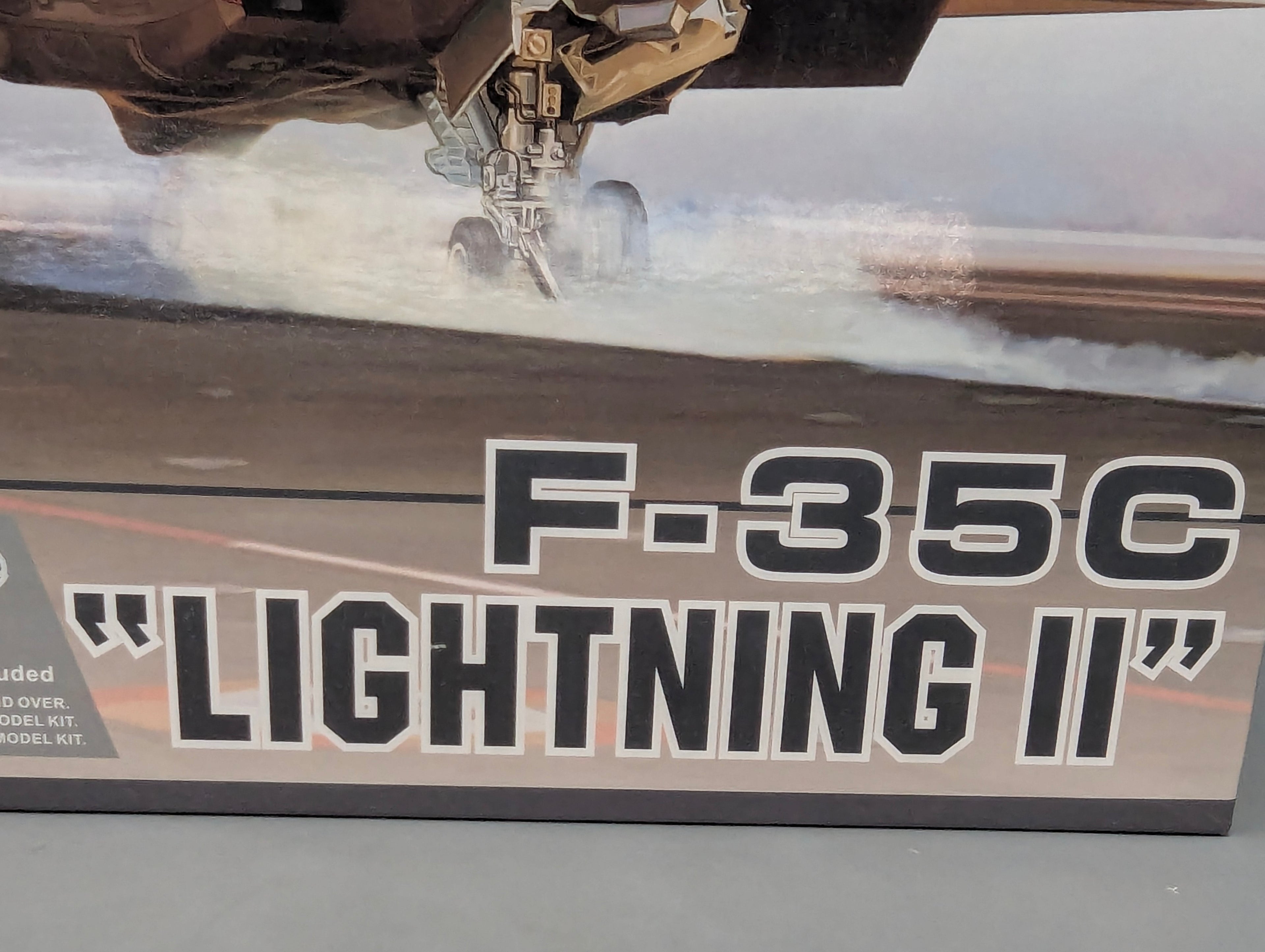 Flugzeug Modell Bausatz 1:48 Kitty Hawk Elite Series KH80132 F-35C Lightning II mit OVP