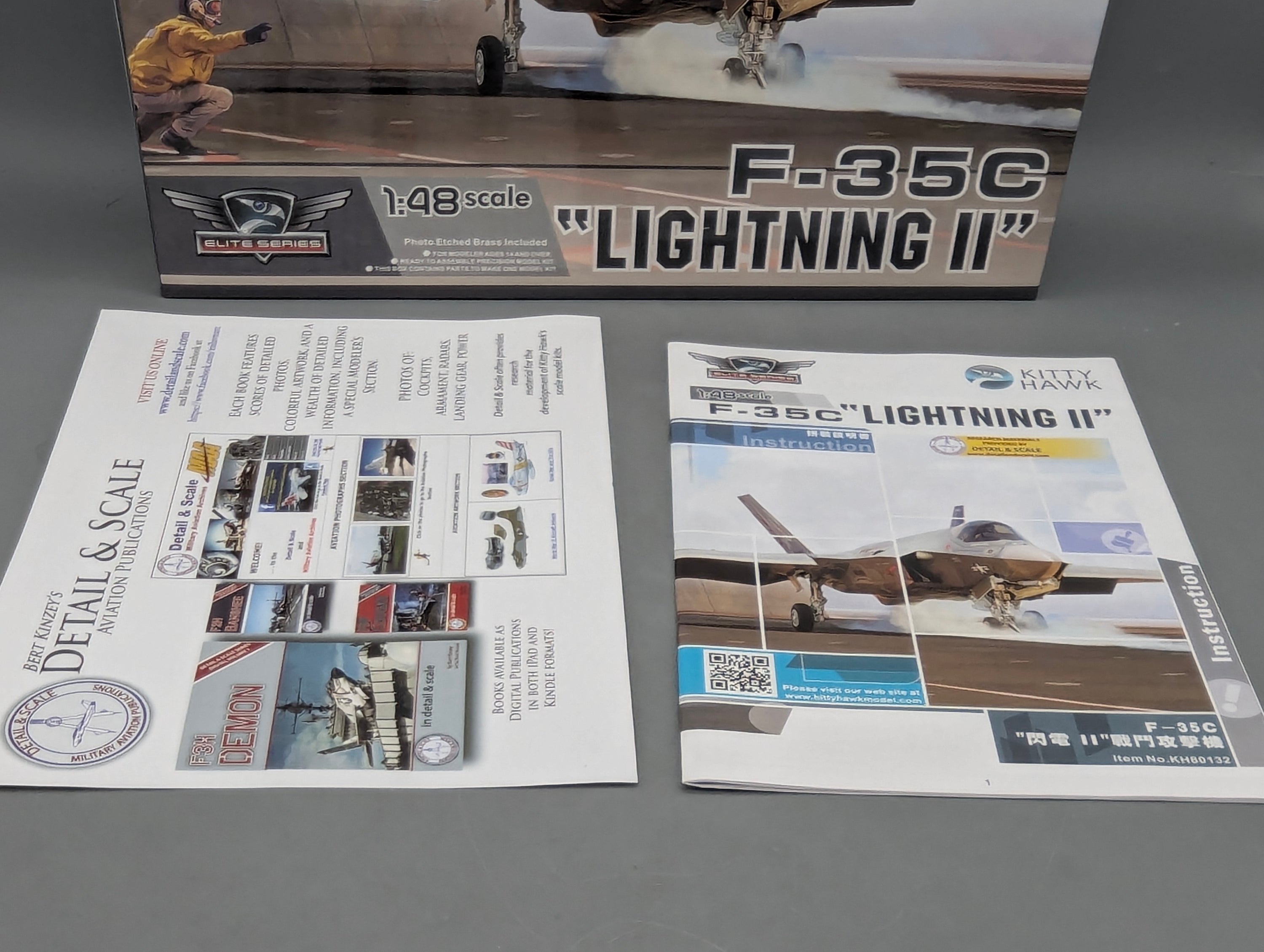 Flugzeug Modell Bausatz 1:48 Kitty Hawk Elite Series KH80132 F-35C Lightning II mit OVP