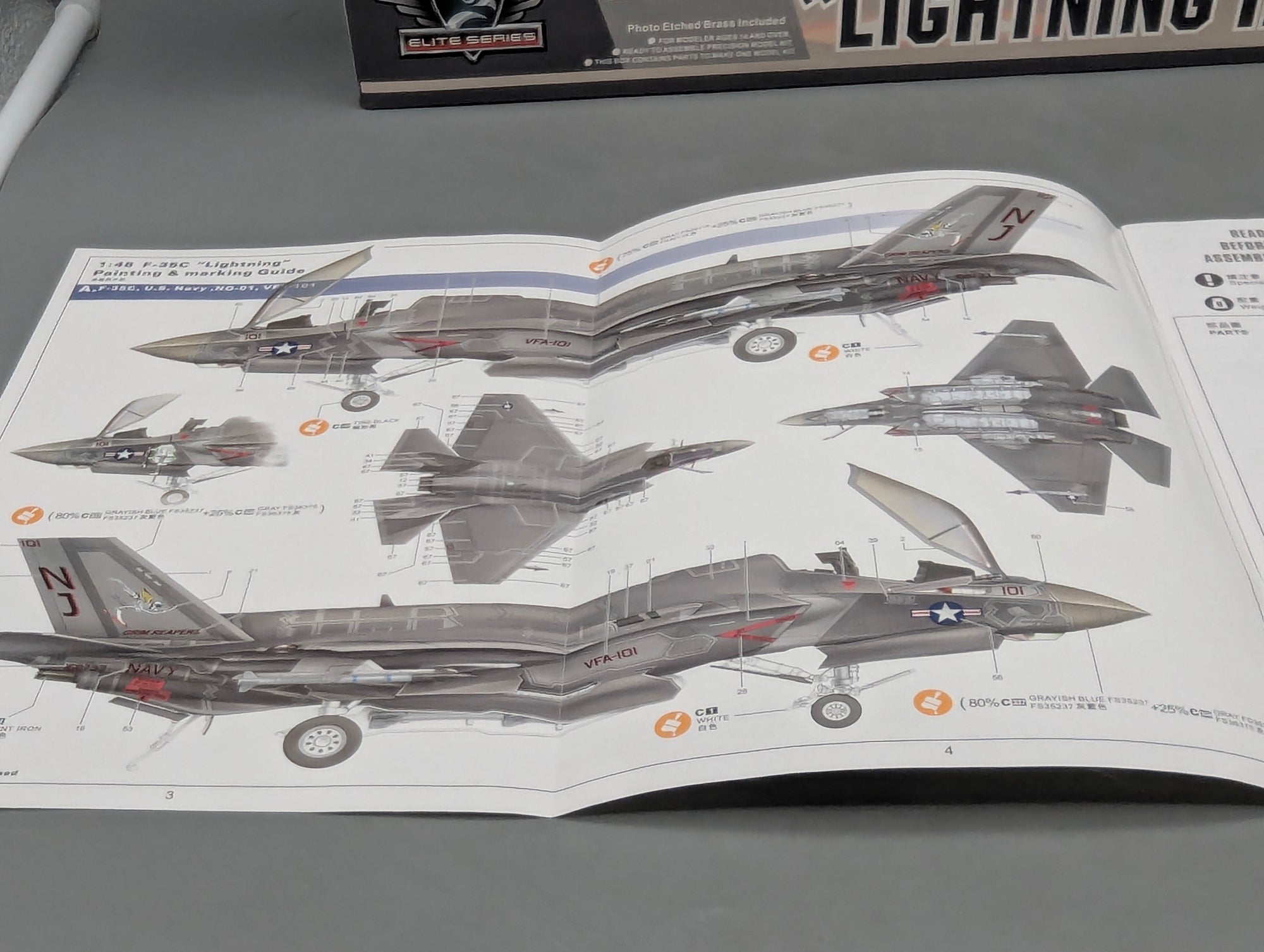 Flugzeug Modell Bausatz 1:48 Kitty Hawk Elite Series KH80132 F-35C Lightning II mit OVP