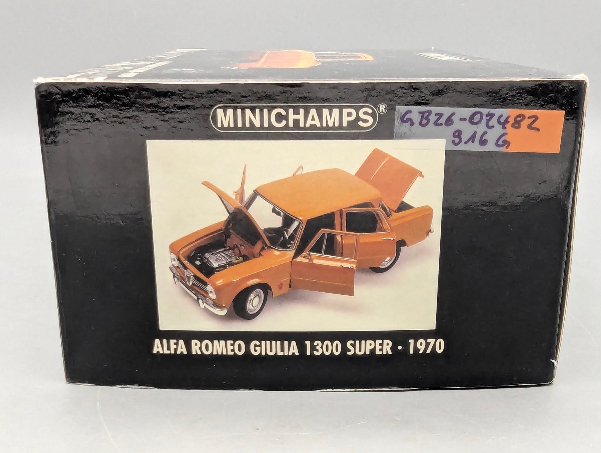 Modellautos 1:18 Minichamps Alfa Romeo Giulia 1300 Super 1970 Ochre Ocker mit OVP