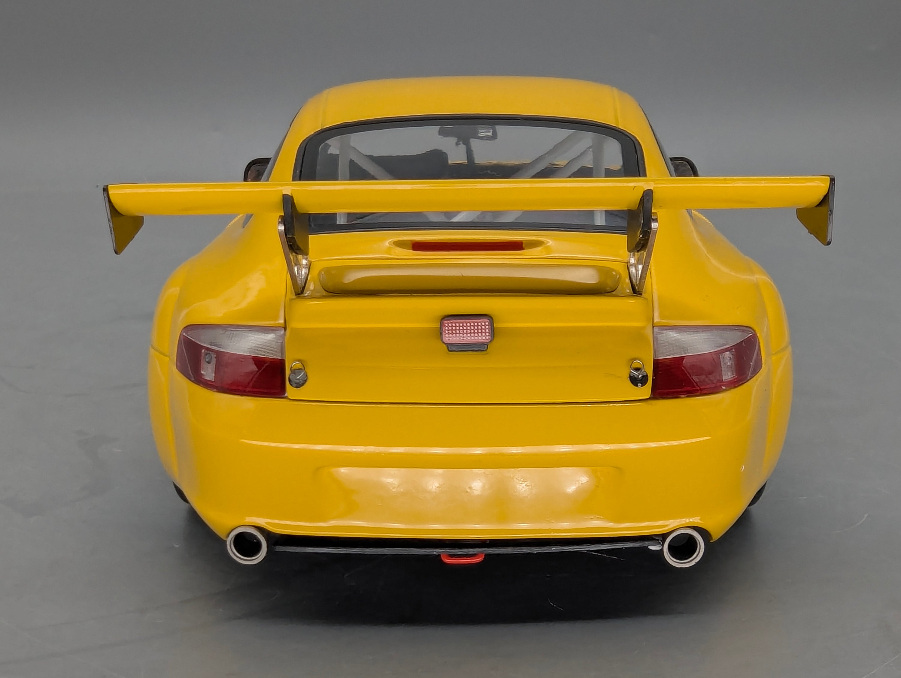 Modellautos 1:18 Minichamps Porsche 911 GT3 RSR ALMS 2004 Gelb mit OVP