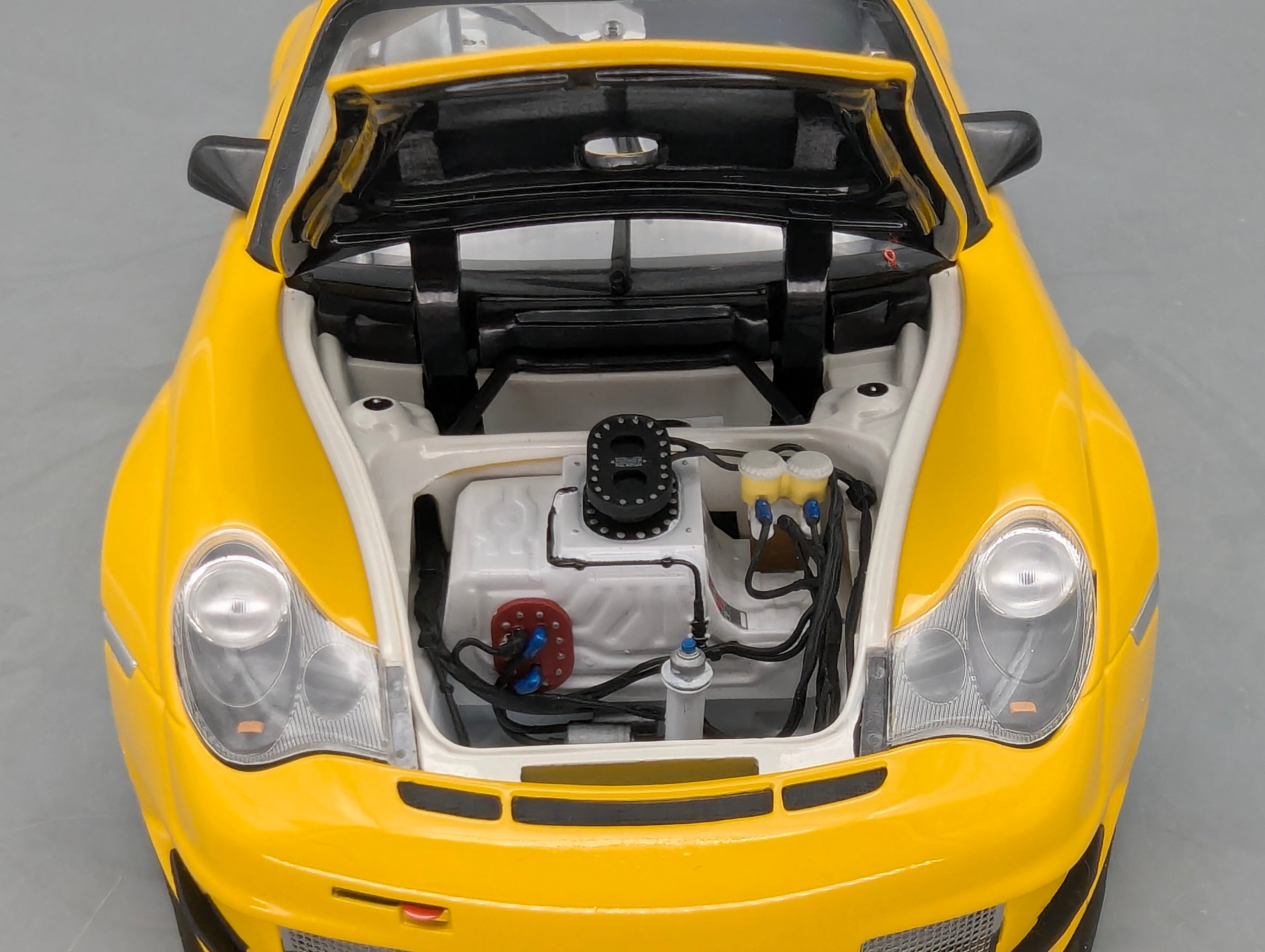 Modellautos 1:18 Minichamps Porsche 911 GT3 RSR ALMS 2004 Gelb mit OVP