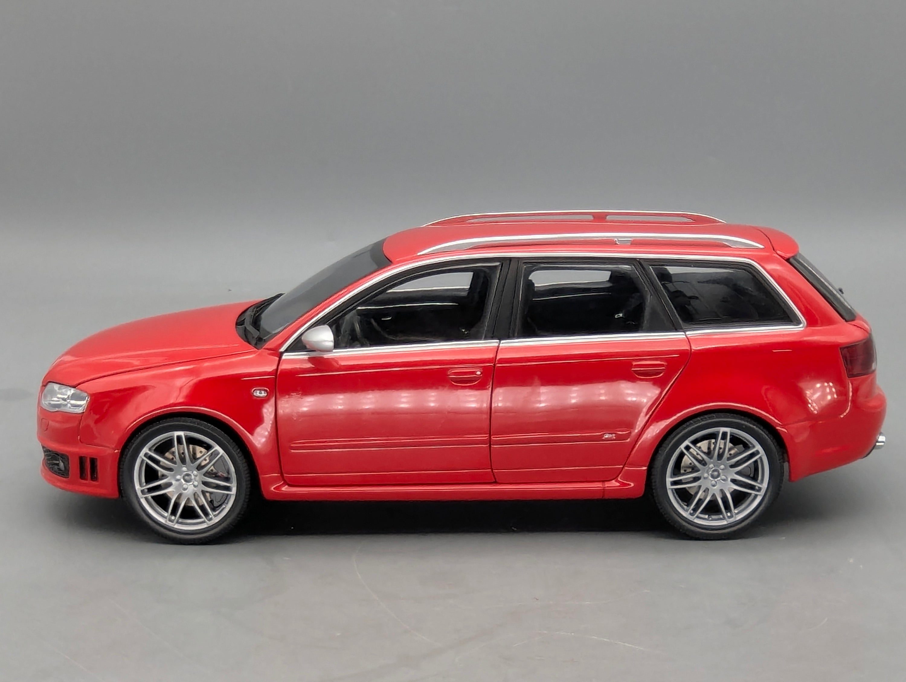 Coches en miniatura 1:43 Minichamps Mercedes Benz SL65 AMG Black Series Plata con embalaje original
