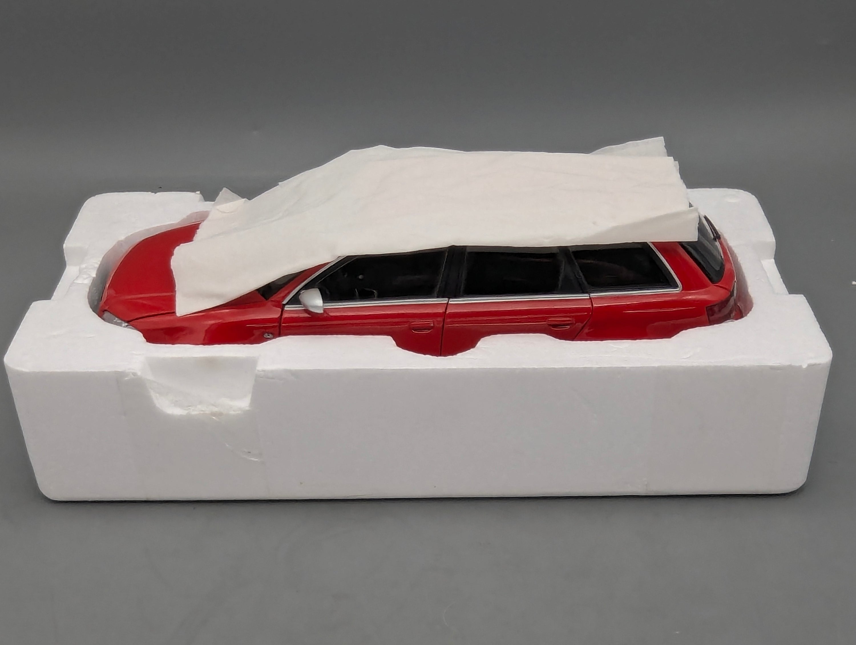 Coches en miniatura 1:43 Minichamps Mercedes Benz SL65 AMG Black Series Plata con embalaje original