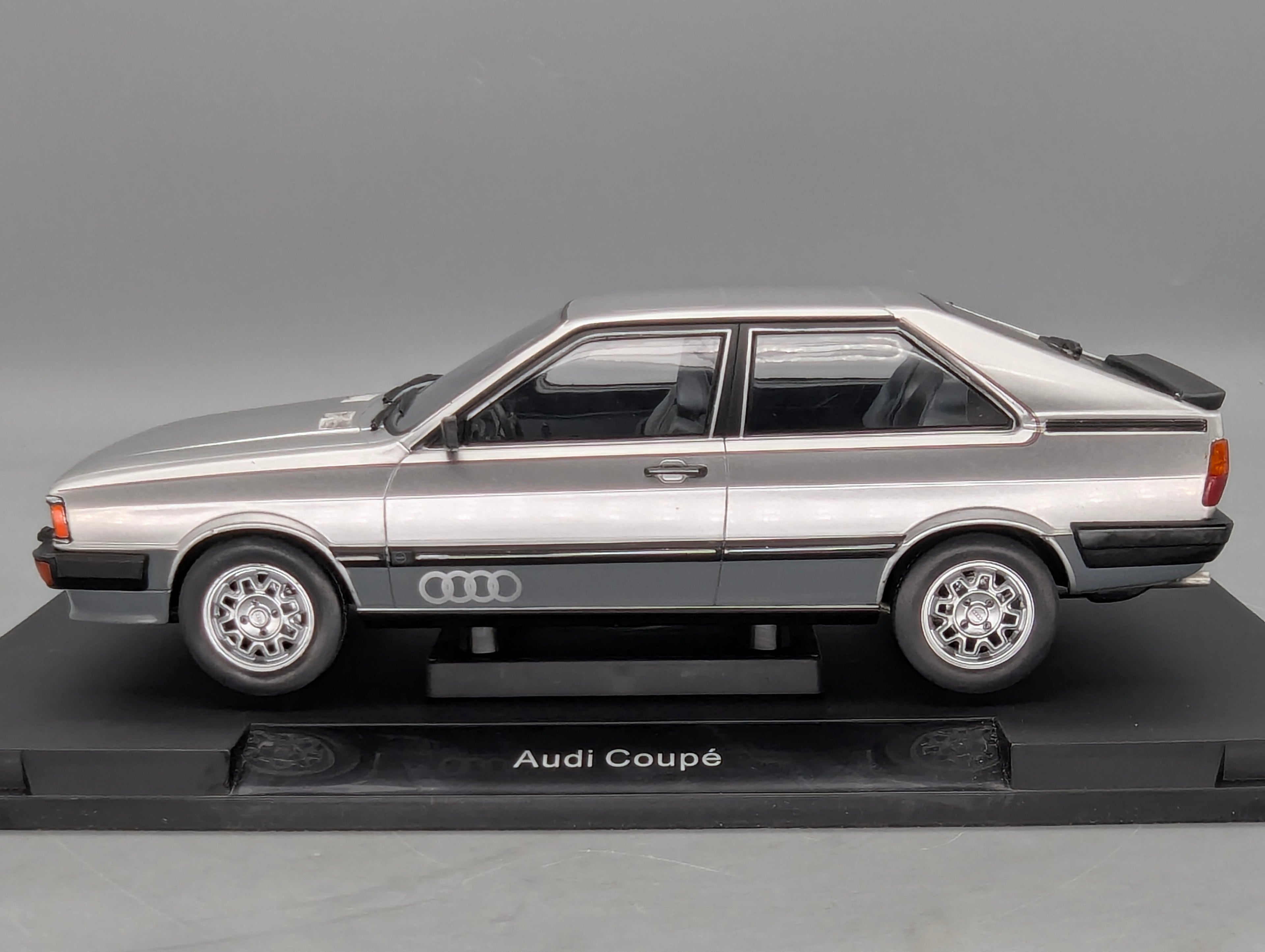 Modellautos 1:18 MCG Audi GT Coupe Silber mit OVP