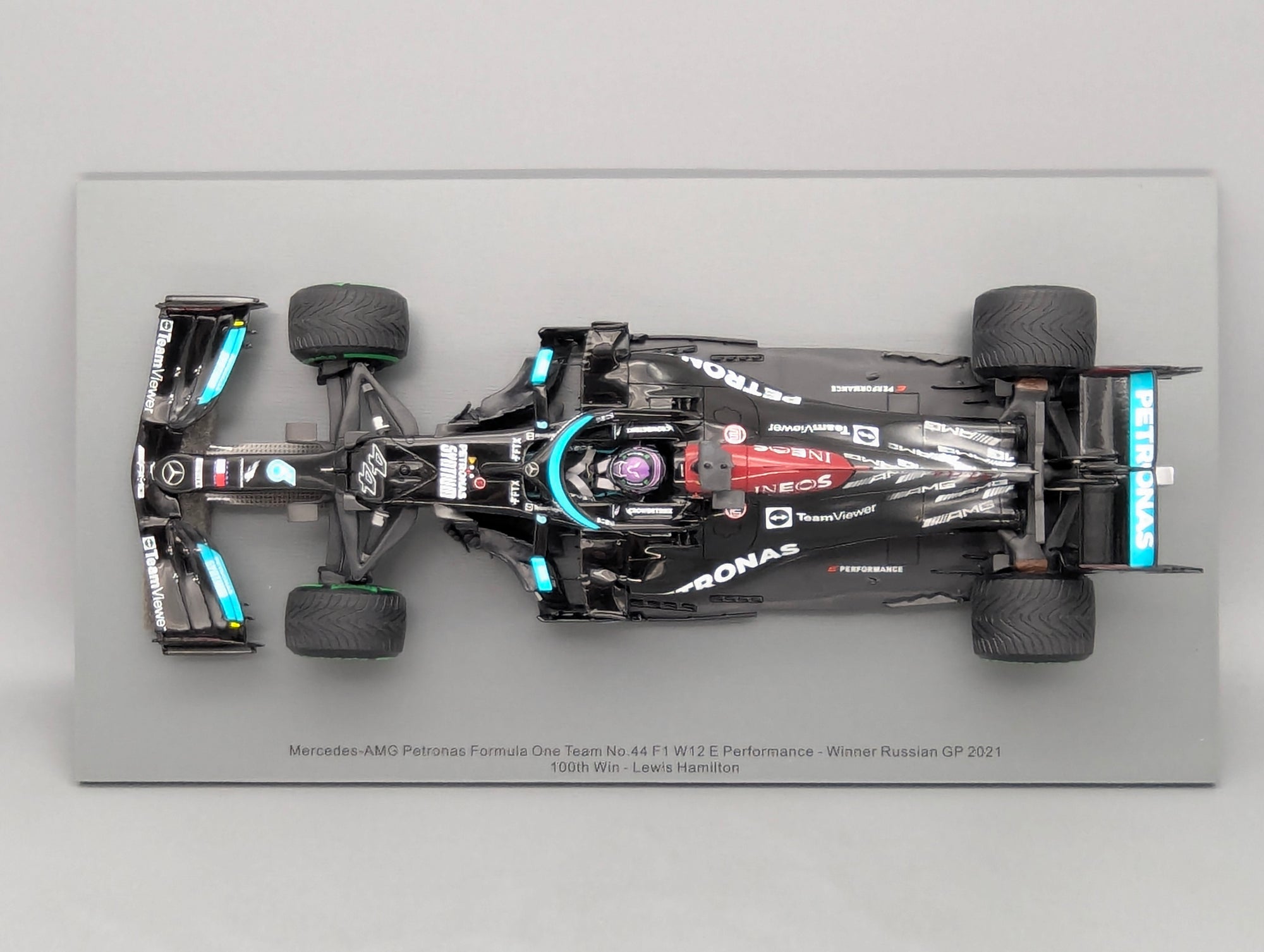 Modellautos 1:18 Spark 18S604 Mercedes AMG F1 W12 E Performance Winner Russian GP 2021 #44 Hamilton OVP