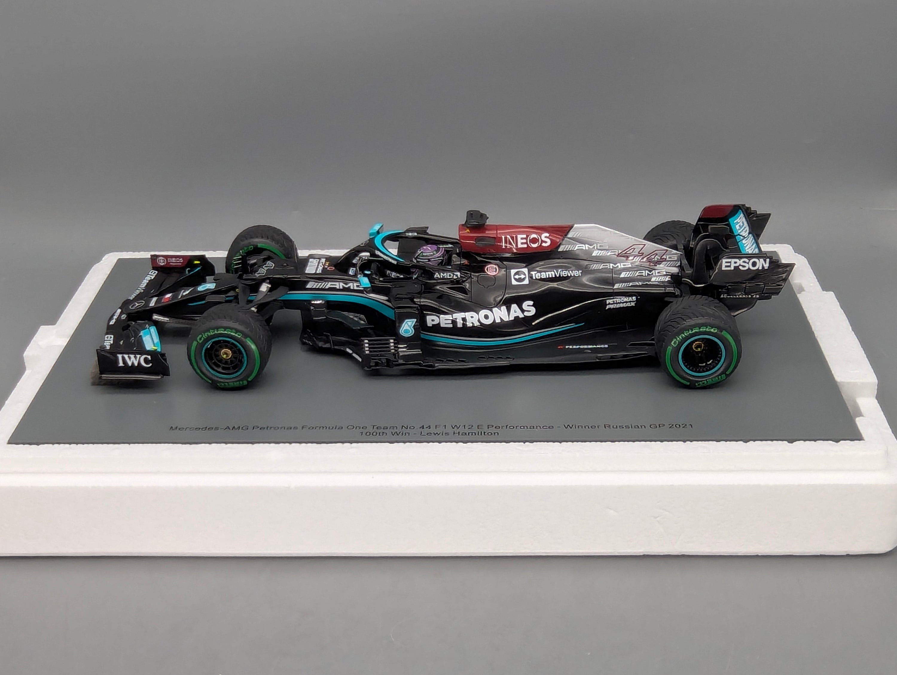 Modellautos 1:18 Spark 18S604 Mercedes AMG F1 W12 E Performance Winner Russian GP 2021 #44 Hamilton OVP