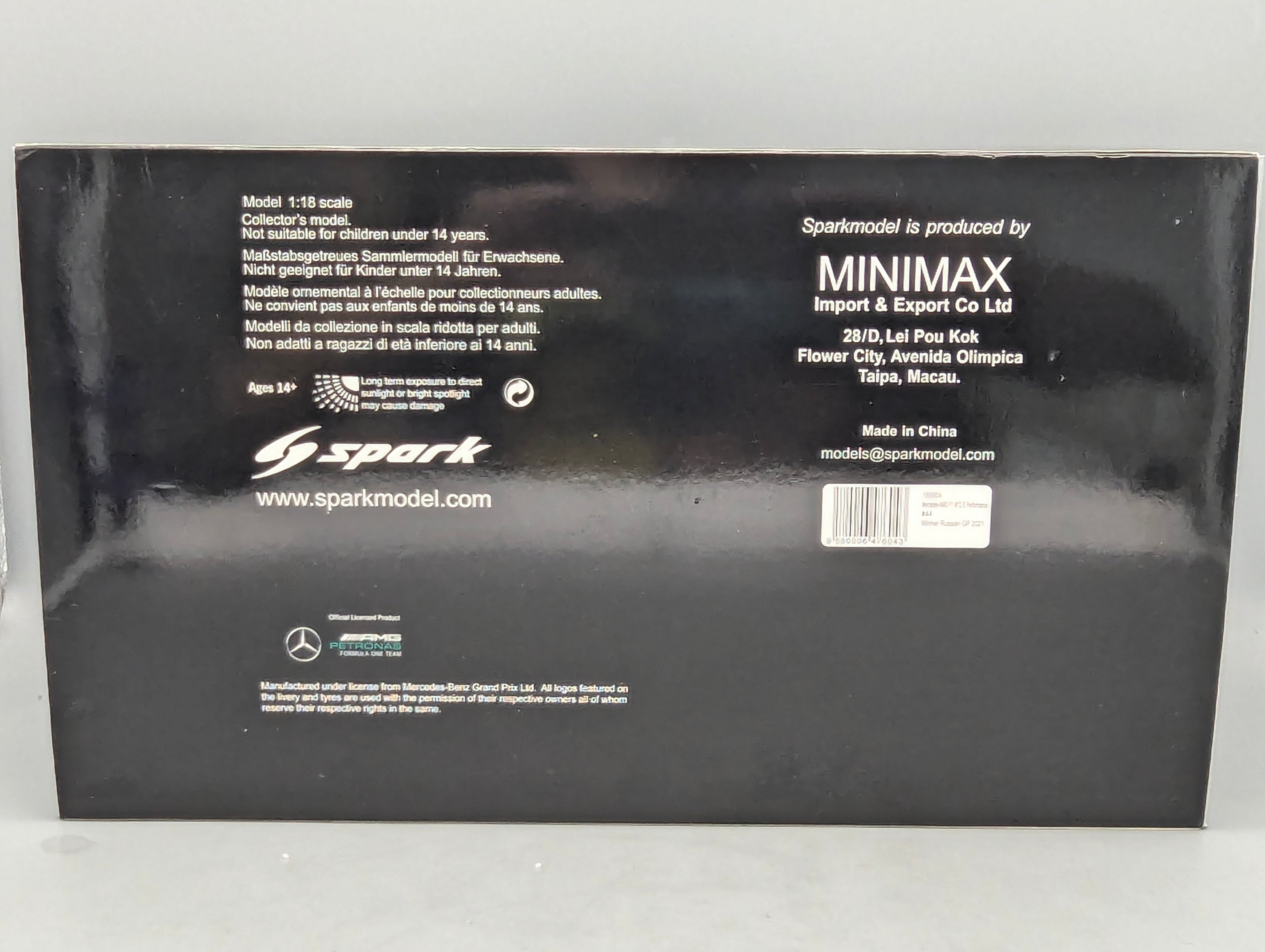 Modellautos 1:18 Spark 18S604 Mercedes AMG F1 W12 E Performance Winner Russian GP 2021 #44 Hamilton OVP