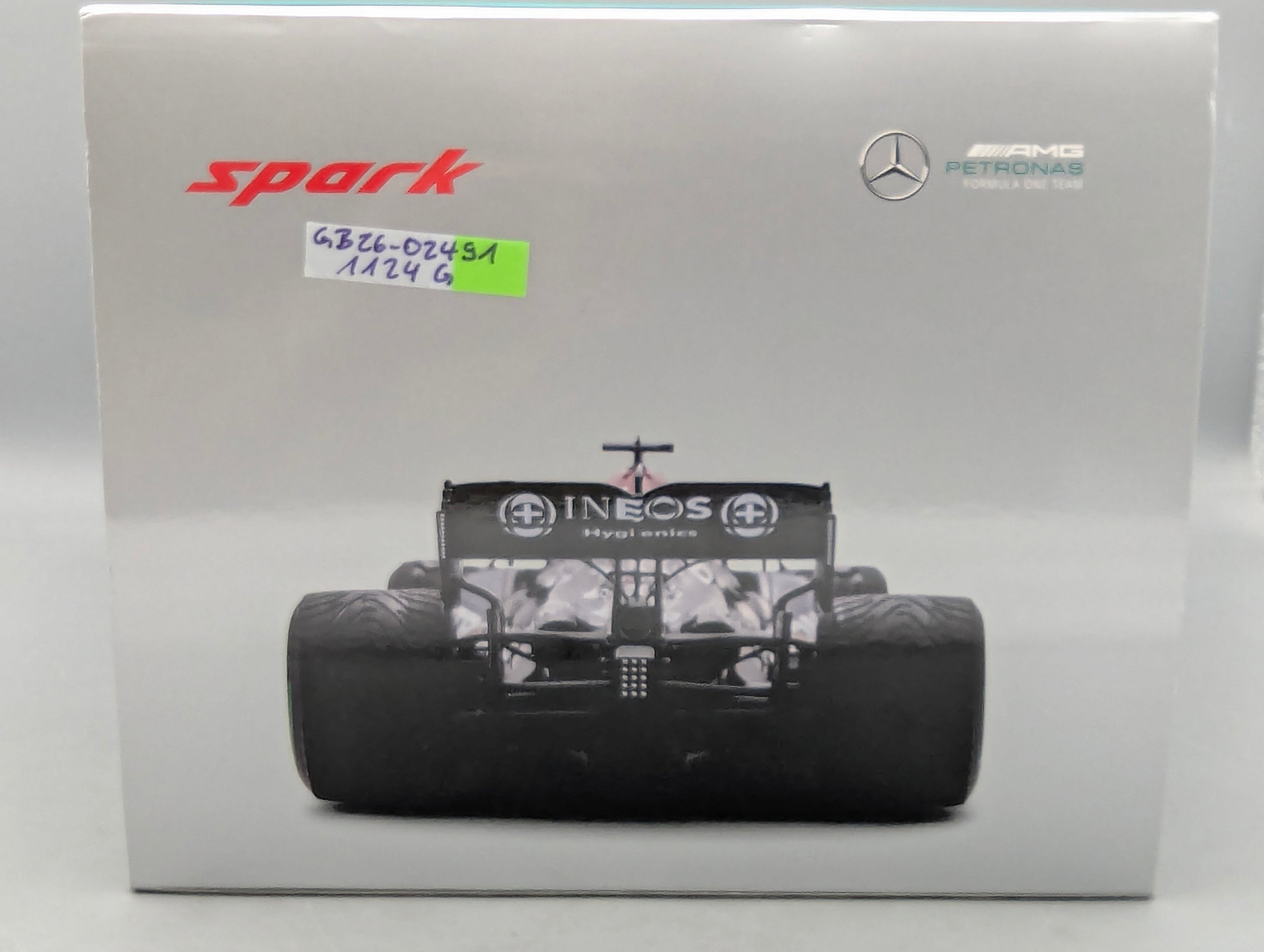 Modellautos 1:18 Spark 18S604 Mercedes AMG F1 W12 E Performance Winner Russian GP 2021 #44 Hamilton OVP
